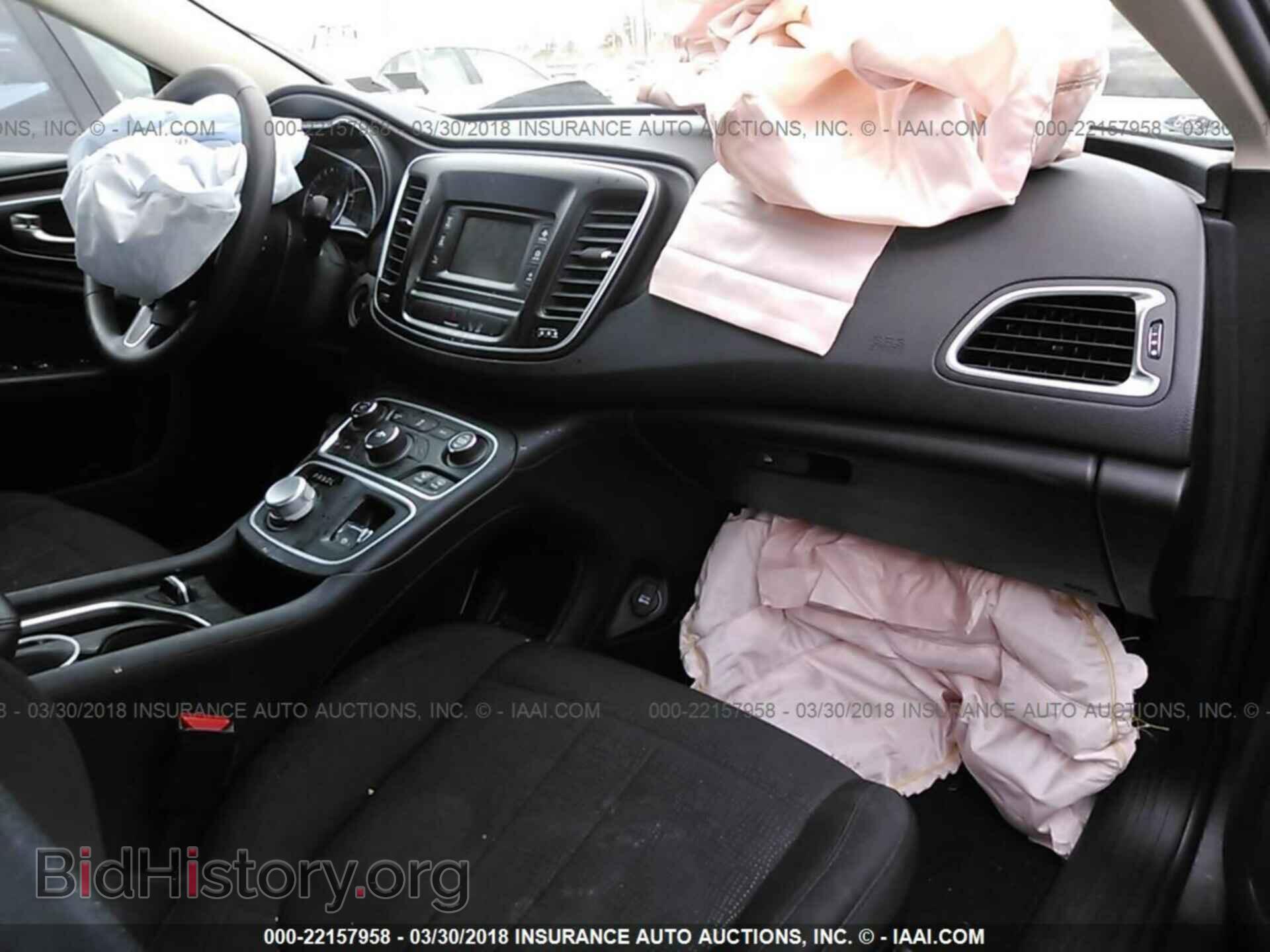 2016 Chrysler 200 - VIN: 1C3CCCAB1GN162226 - Photo 5