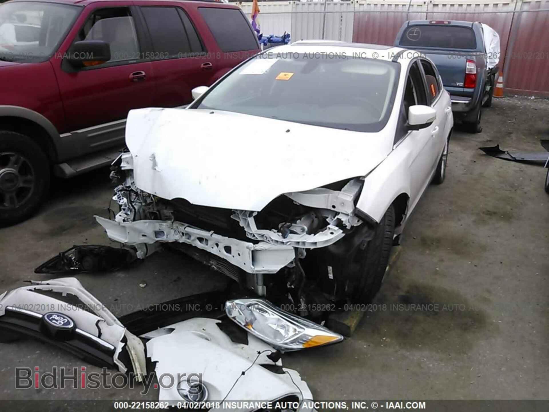2012 Ford Focus - VIN: 1FAHP3M22CL451919 - Photo 2