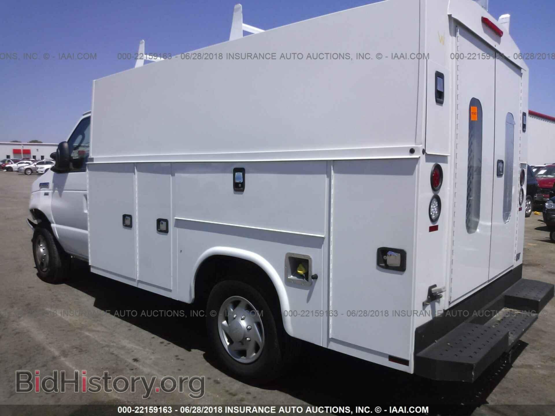 2016 Ford Econoline - VIN: 1FDWE3FLXGDC26723 - Photo 3