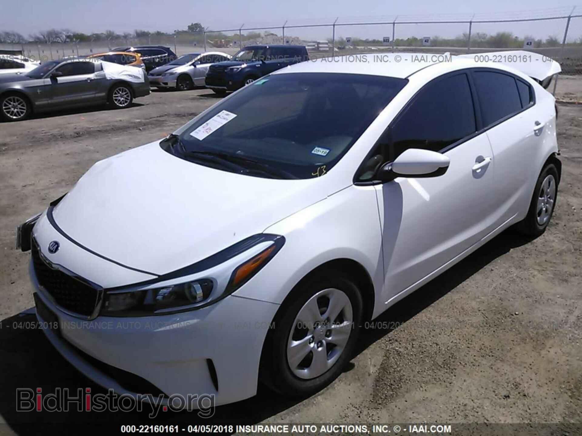 2017 Kia Forte - VIN: 3KPFK4A77HE014858 - Фото 2