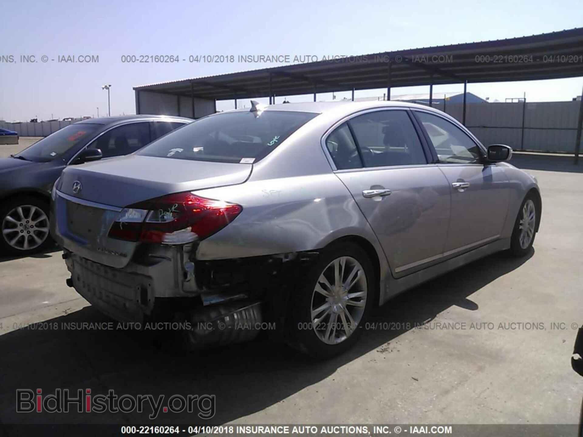 2012 Hyundai Genesis - VIN: KMHGC4DF0CU168192 - Фото 4