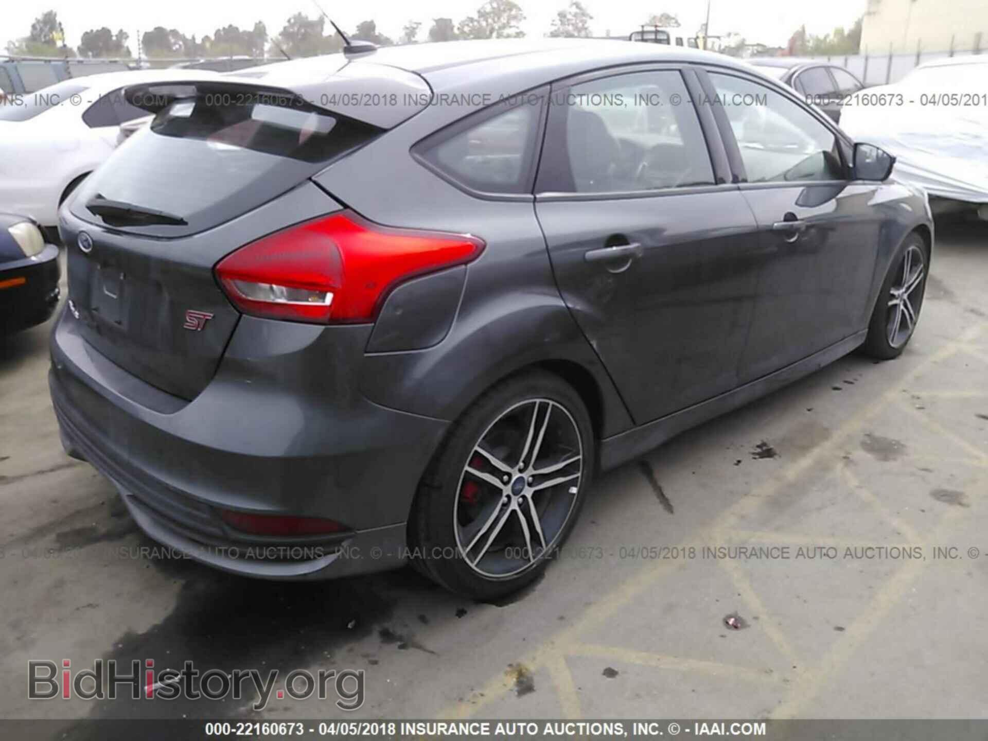 2017 Ford Focus - VIN: 1FADP3L99HL271292 - Фото 4