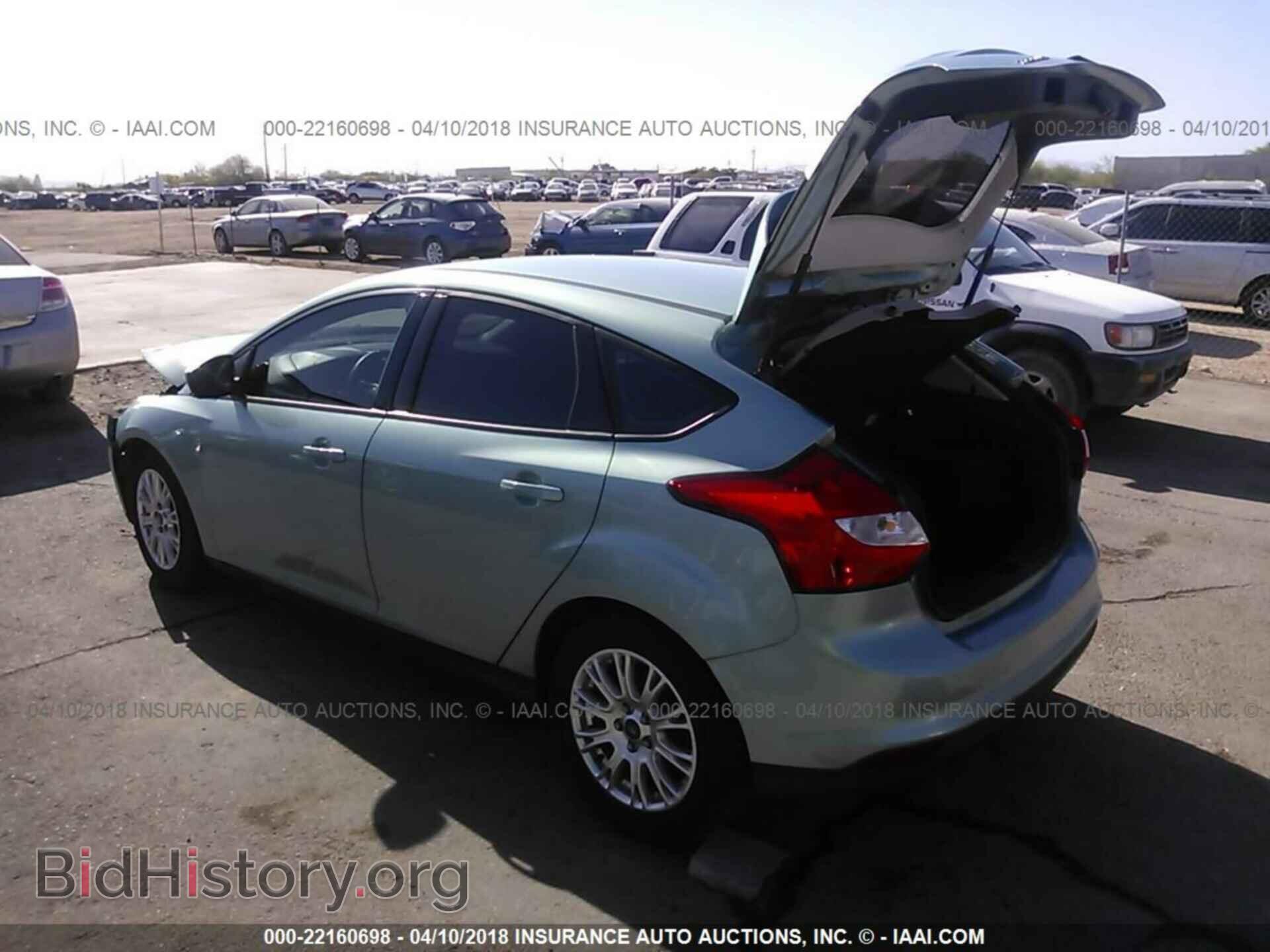 2012 Ford Focus - VIN: 1FAHP3K23CL333560 - Photo 3
