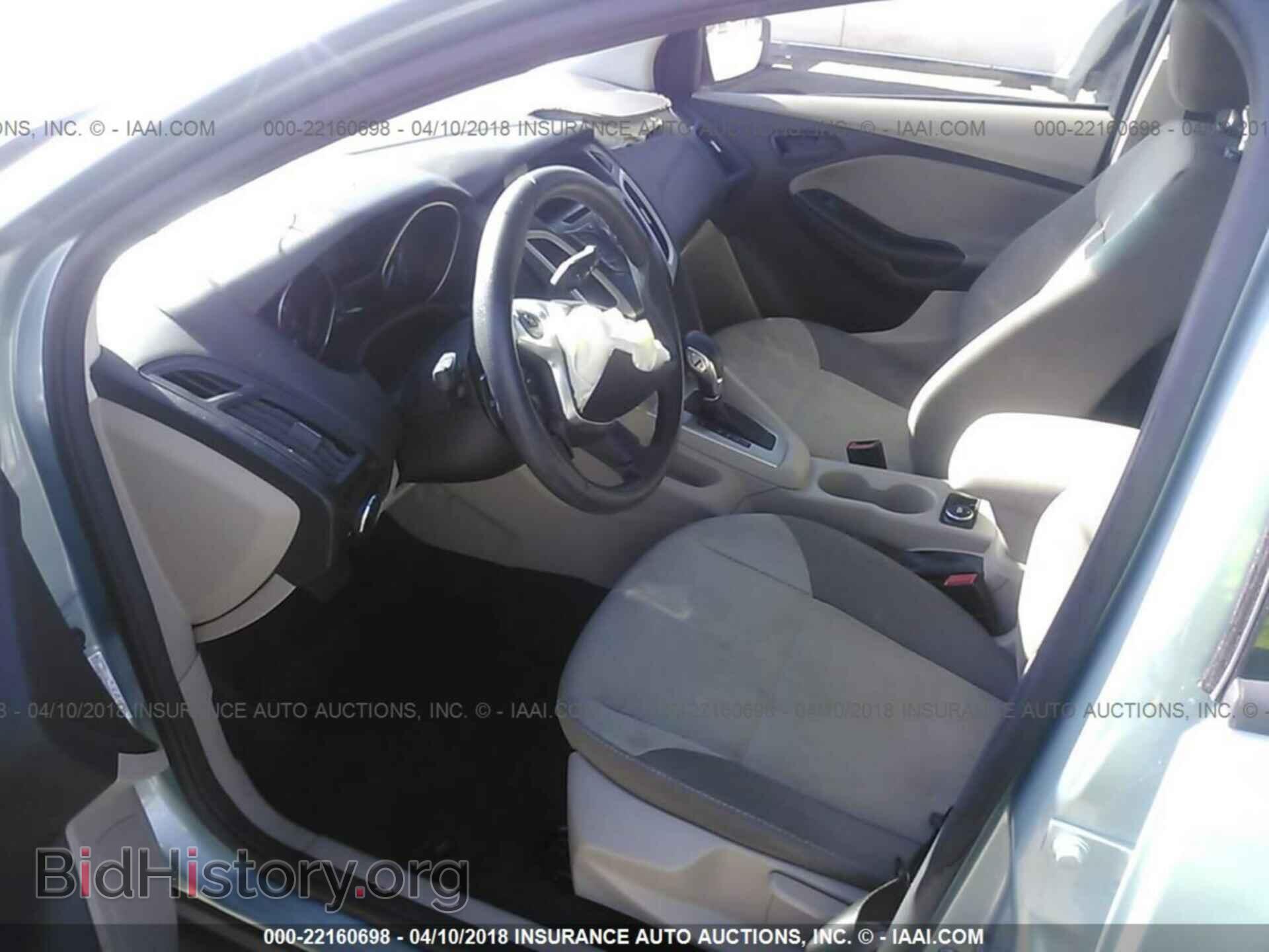 2012 Ford Focus - VIN: 1FAHP3K23CL333560 - Photo 5