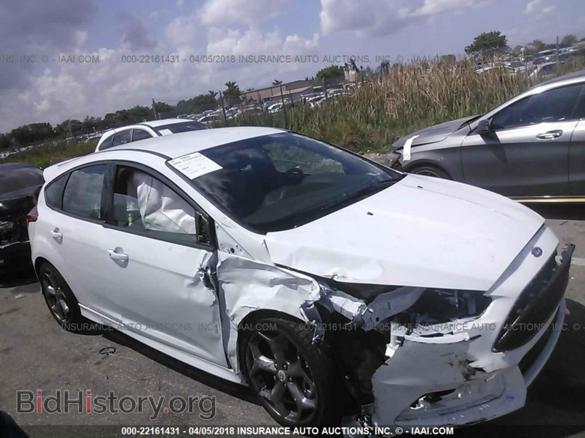 2017 Ford Focus - VIN: 1FADP3L9XHL337980 - Photo 6