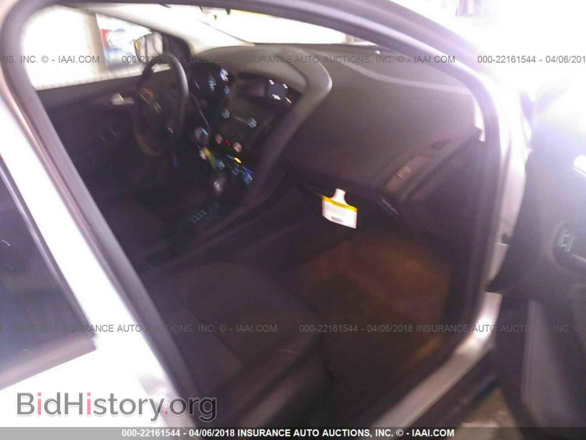 2018 Ford Focus - VIN: 1FADP3F23JL207477 - Фото 5