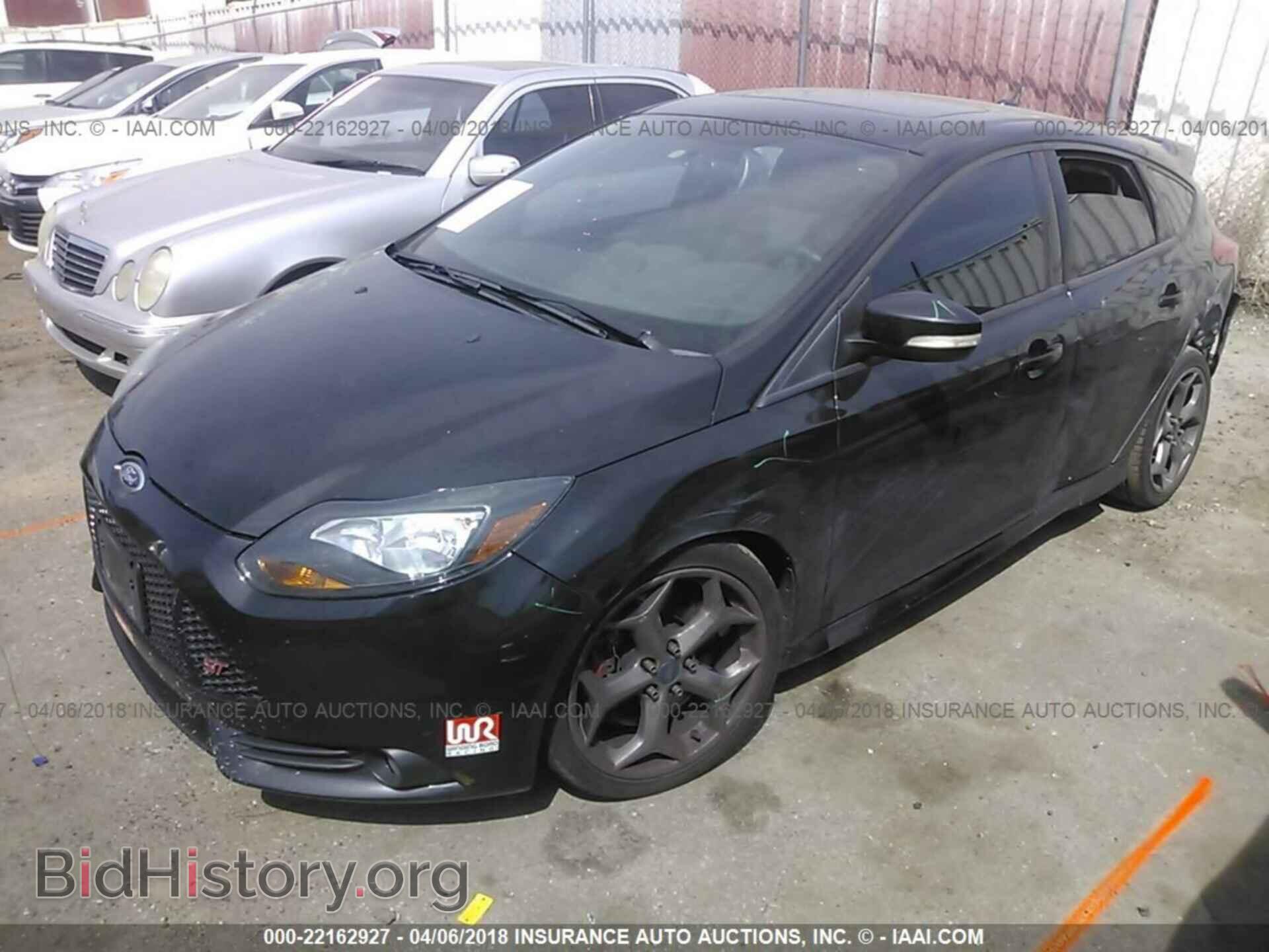 2014 Ford Focus - VIN: 1FADP3L94EL312018 - Photo 2