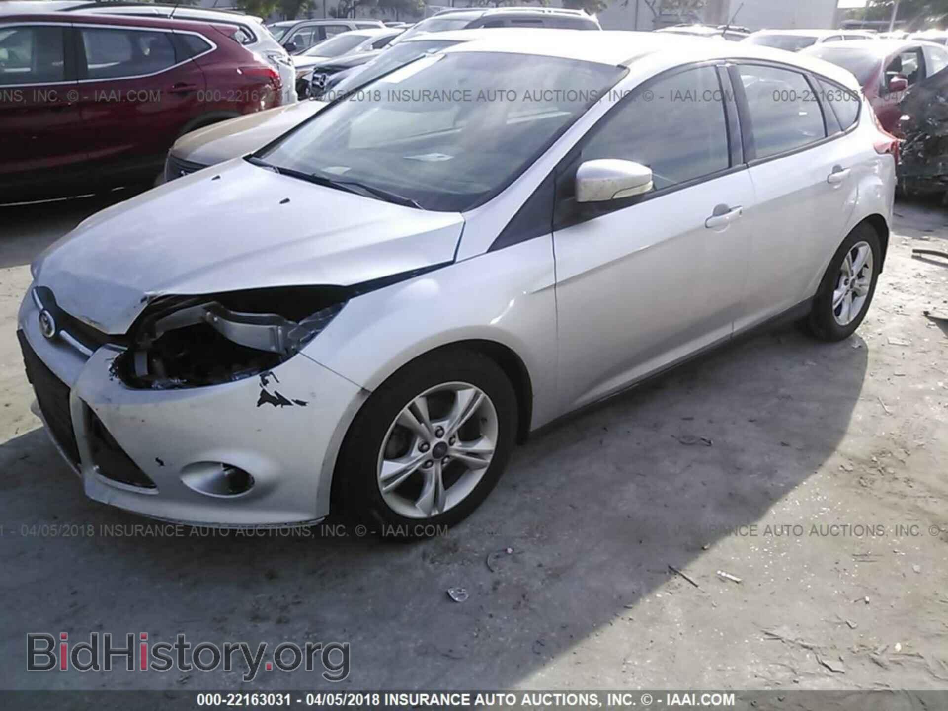 2014 Ford Focus - VIN: 1FADP3K27EL283490 - Photo 2