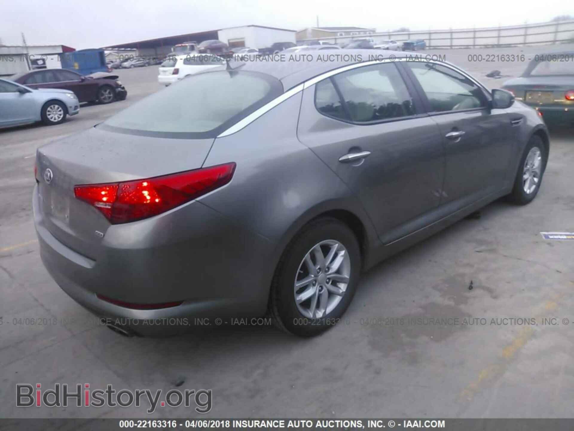 2013 Kia Optima - VIN: 5XXGM4A71DG256285 - Photo 4