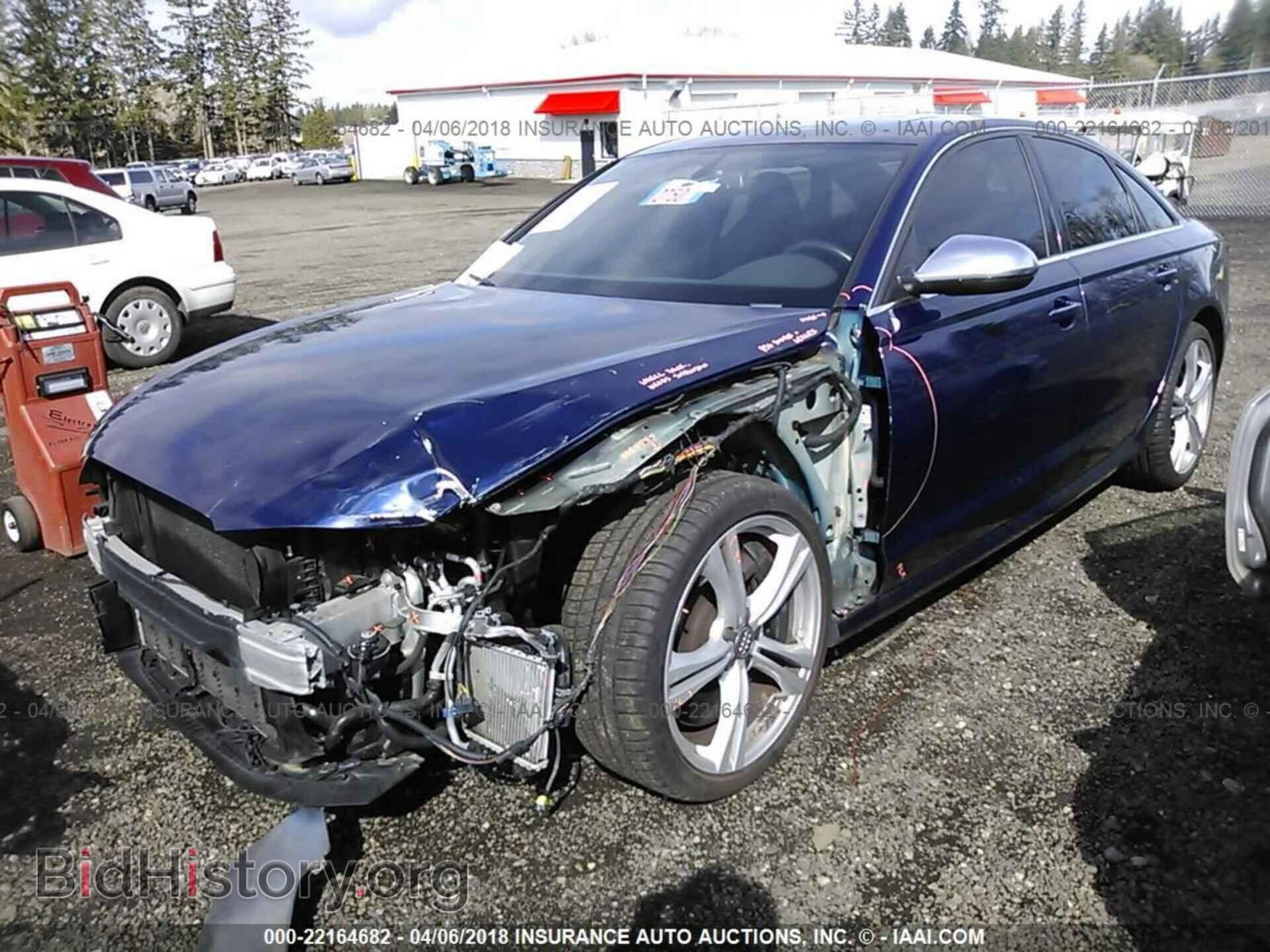 2013 Audi S6 - VIN: WAUF2AFC3DN075731 - Photo 2
