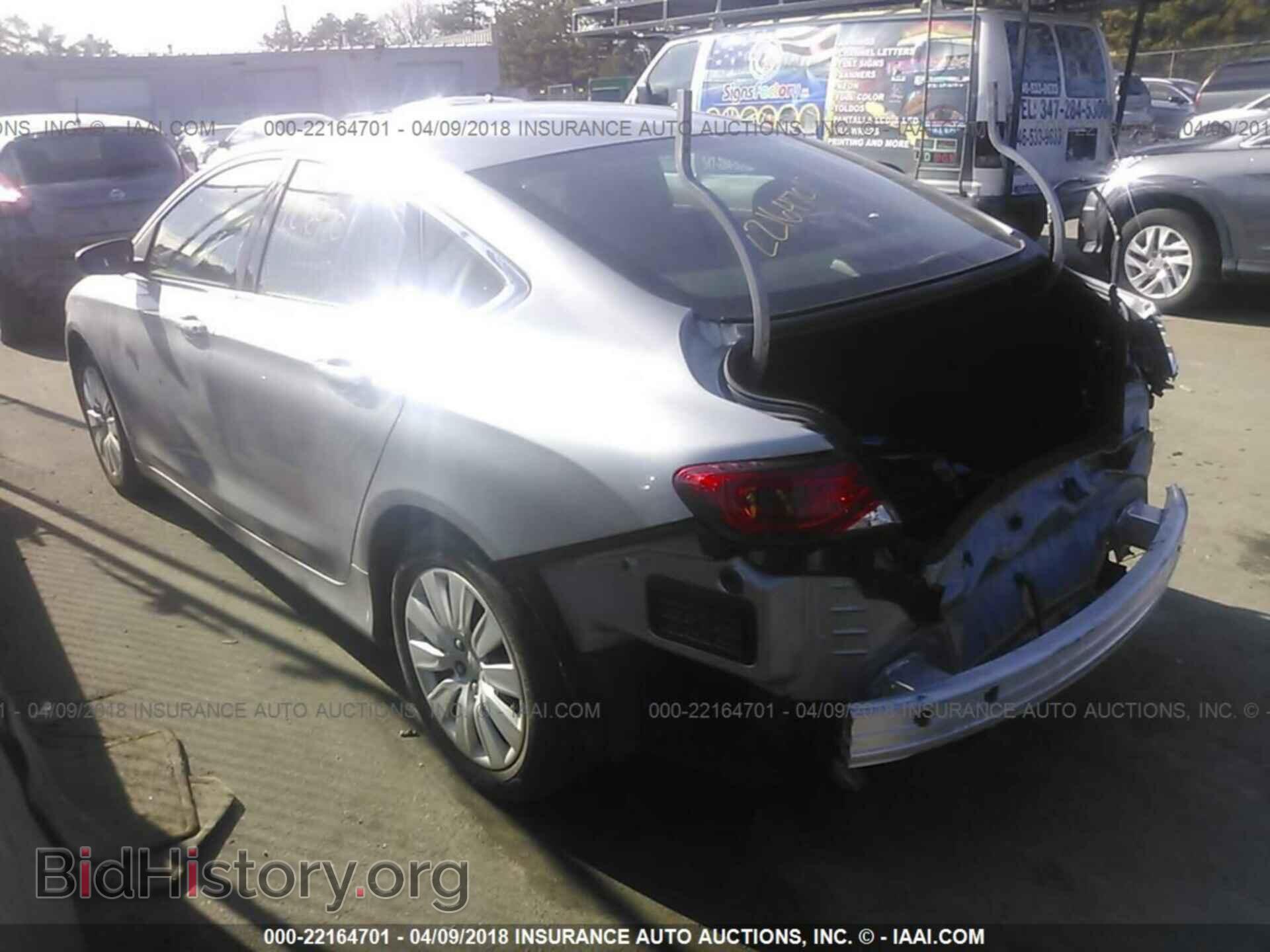 2016 Chrysler 200 - VIN: 1C3CCCFB3GN171499 - Photo 3