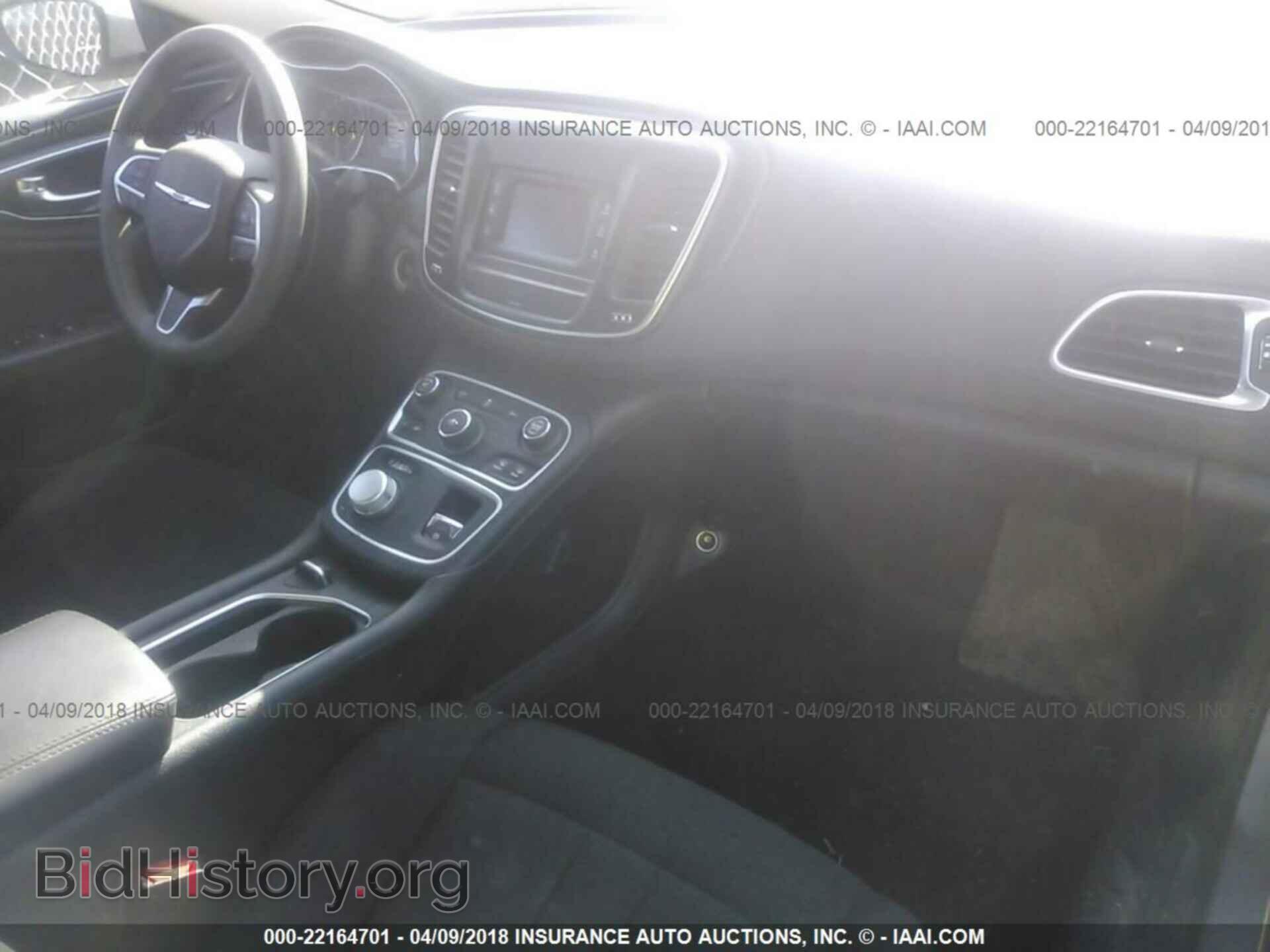 2016 Chrysler 200 - VIN: 1C3CCCFB3GN171499 - Photo 5
