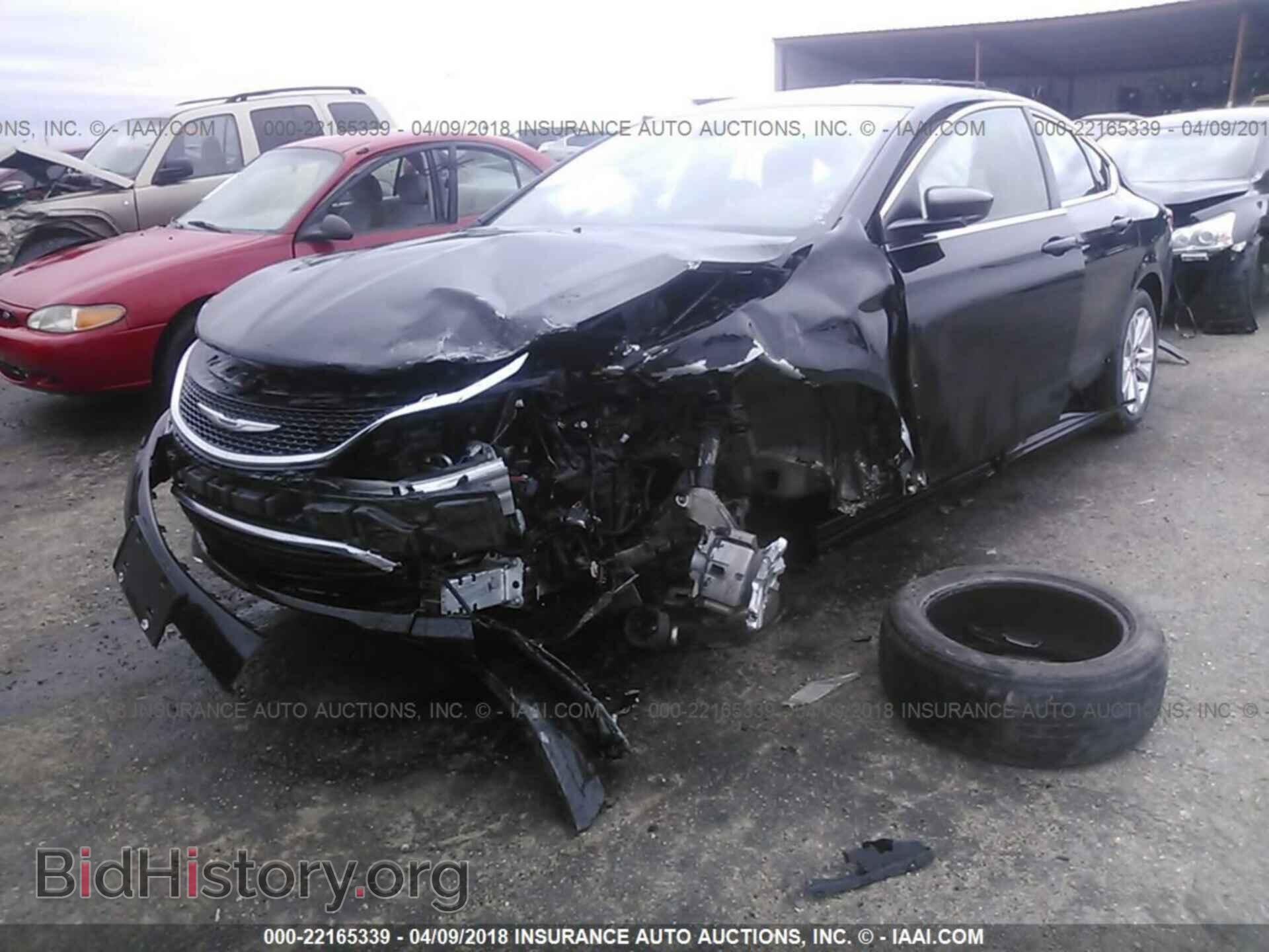 2015 Chrysler 200 - VIN: 1C3CCCABXFN670970 - Photo 2