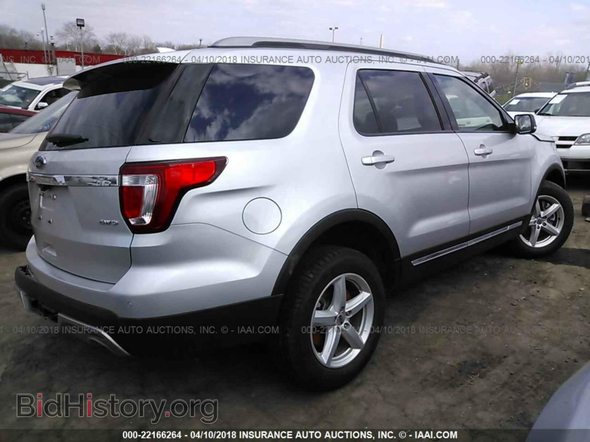 2017 Ford Explorer - VIN: 1FM5K8D8XHGE32253 - Photo 4
