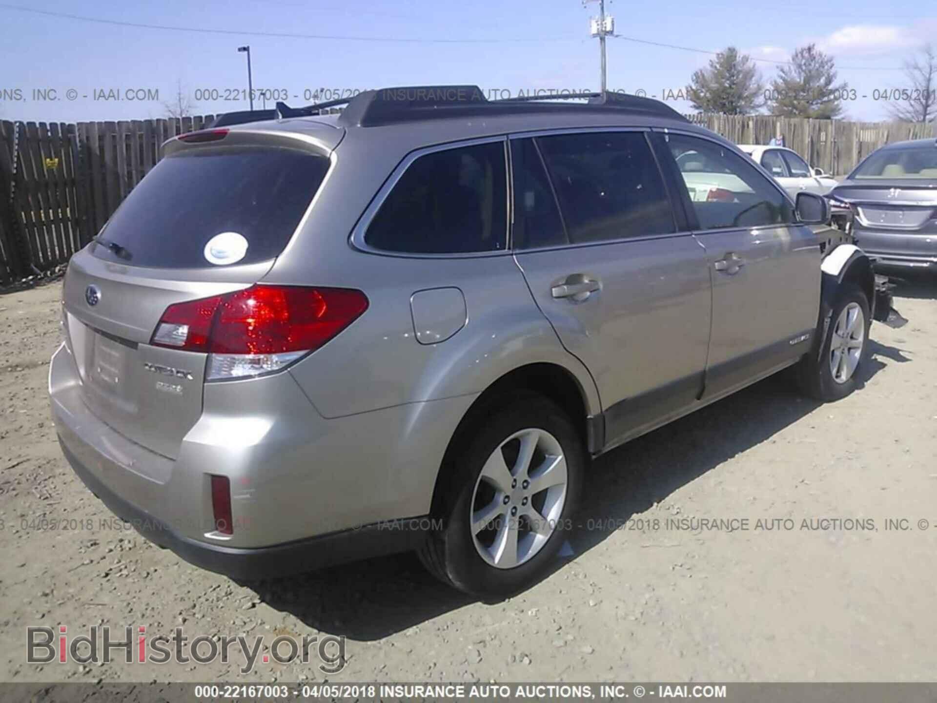 2014 Subaru Outback - VIN: 4S4BRBCC1E3277760 - Фото 4