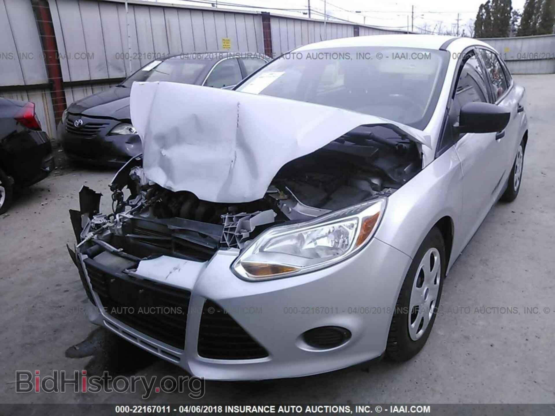 2012 Ford Focus - VIN: 1FAHP3E20CL223562 - Фото 2
