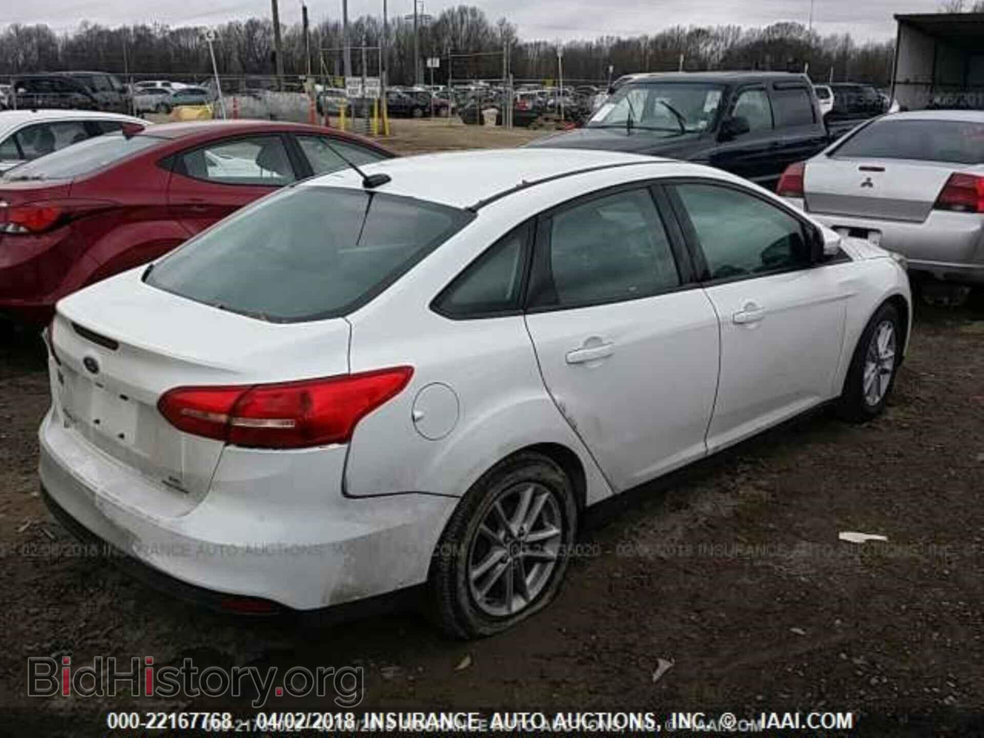 2015 Ford Focus - VIN: 1FADP3F2XFL243190 - Фото 4