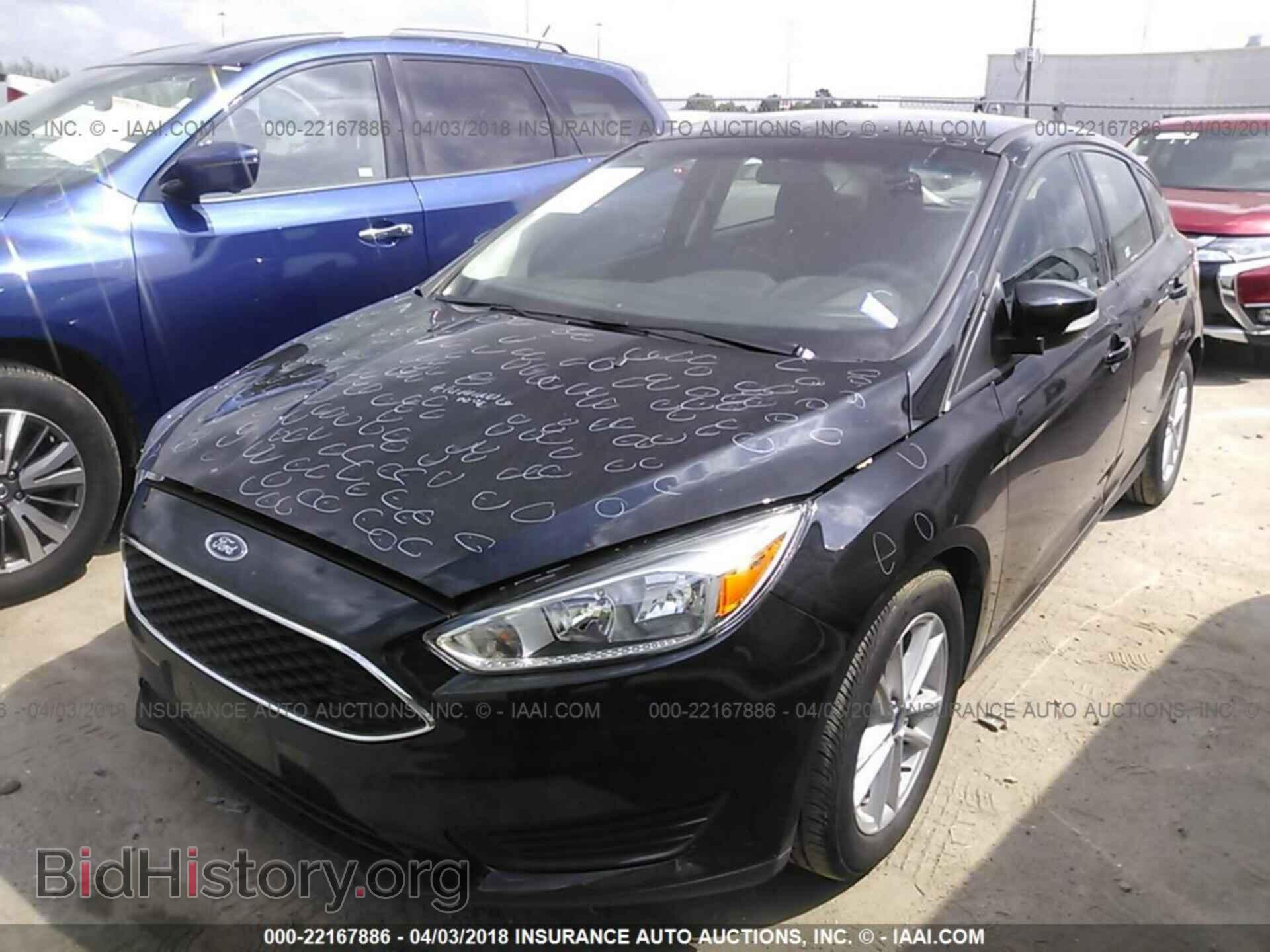 2017 Ford Focus - VIN: 1FADP3K24HL290787 - Photo 2
