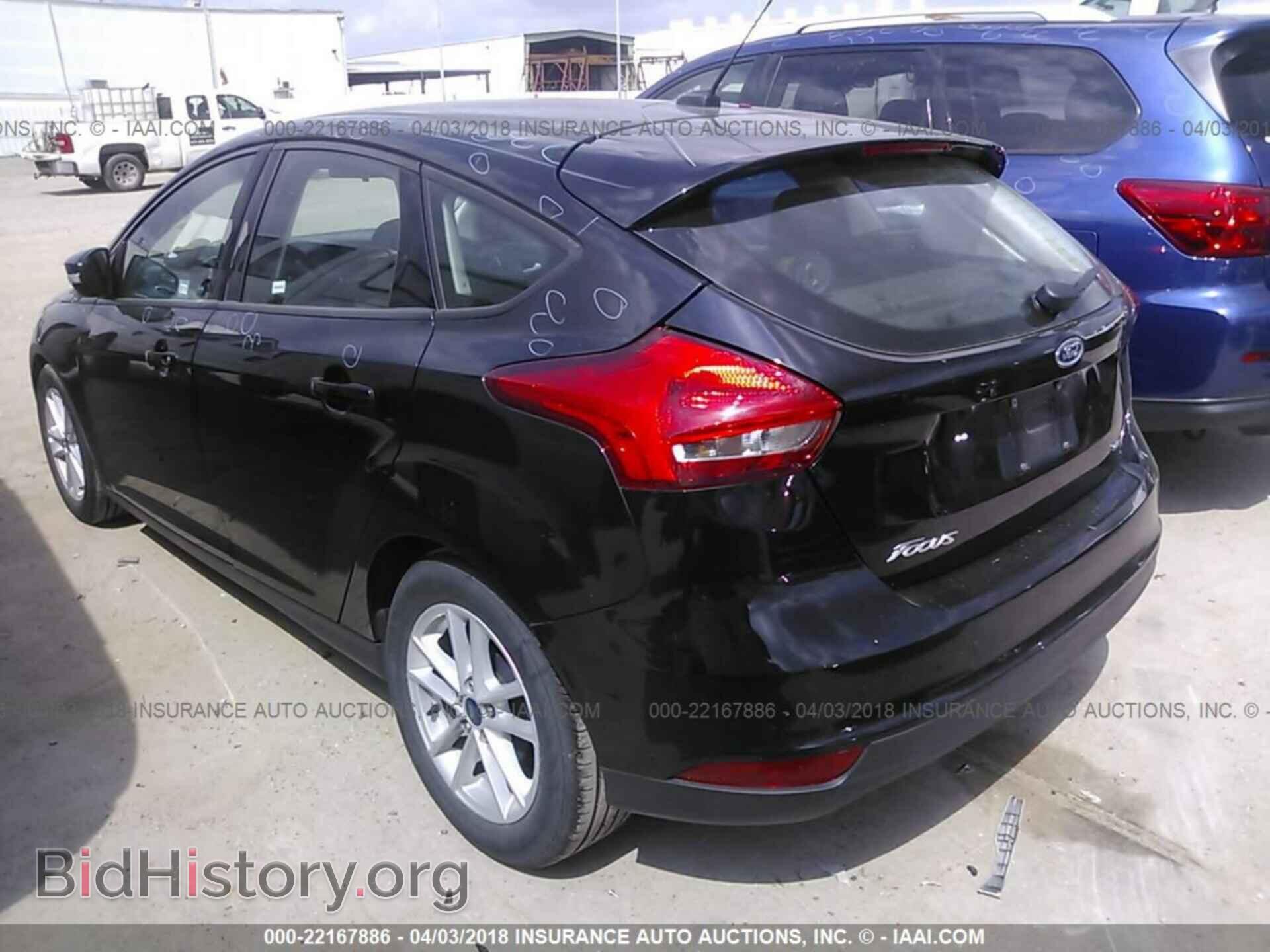 2017 Ford Focus - VIN: 1FADP3K24HL290787 - Photo 3