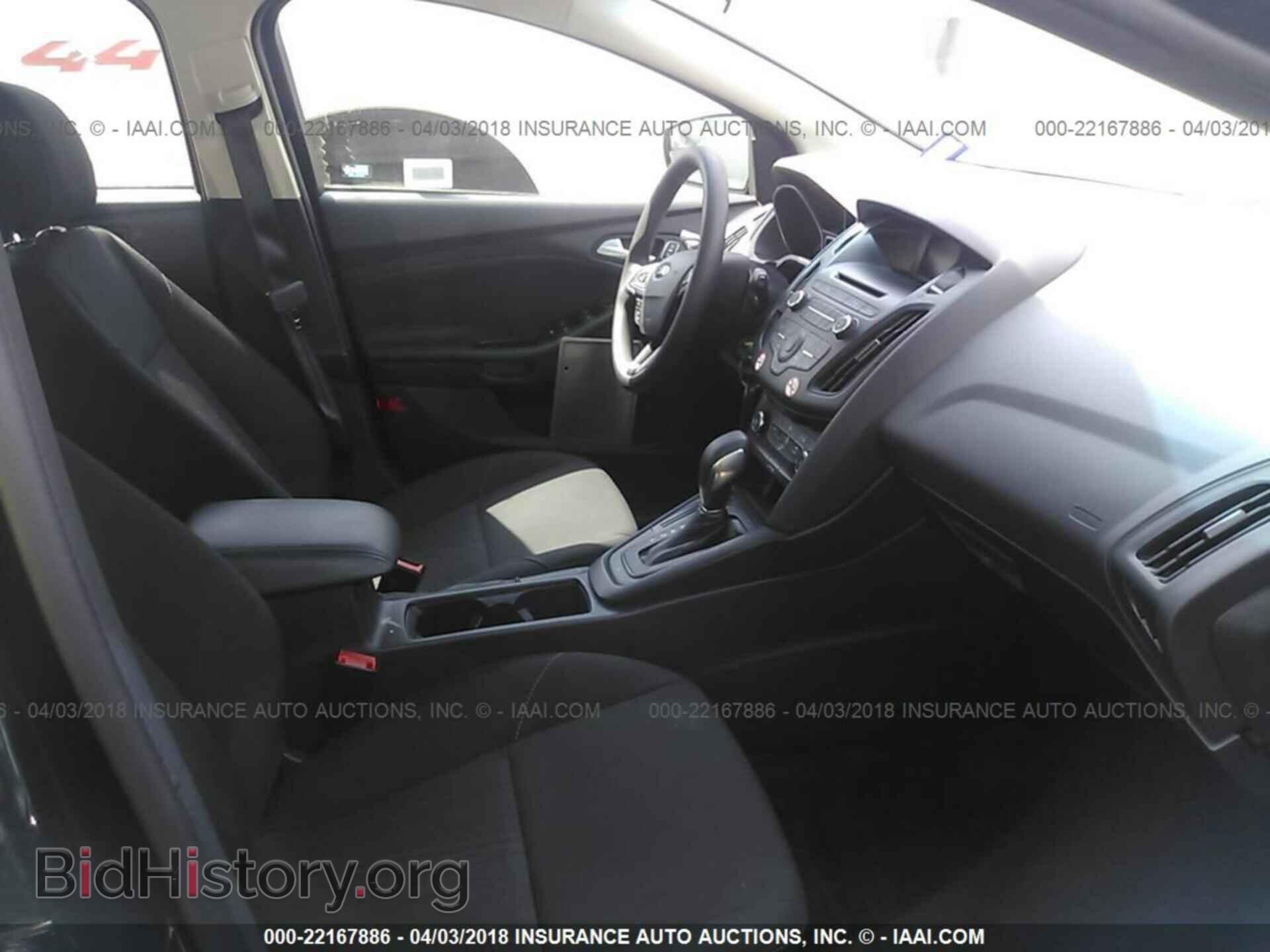 2017 Ford Focus - VIN: 1FADP3K24HL290787 - Photo 5