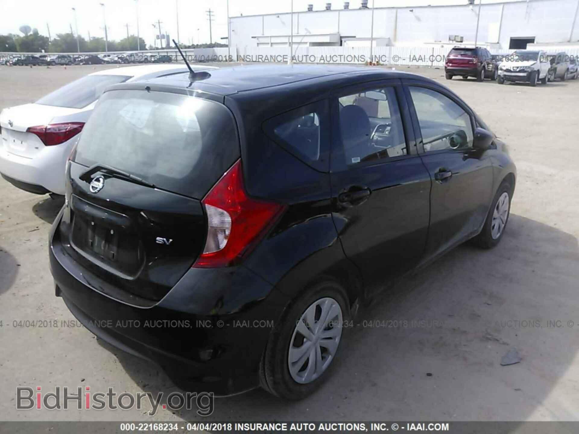 2017 Nissan Versa note - VIN: 3N1CE2CP2HL366790 - Photo 4