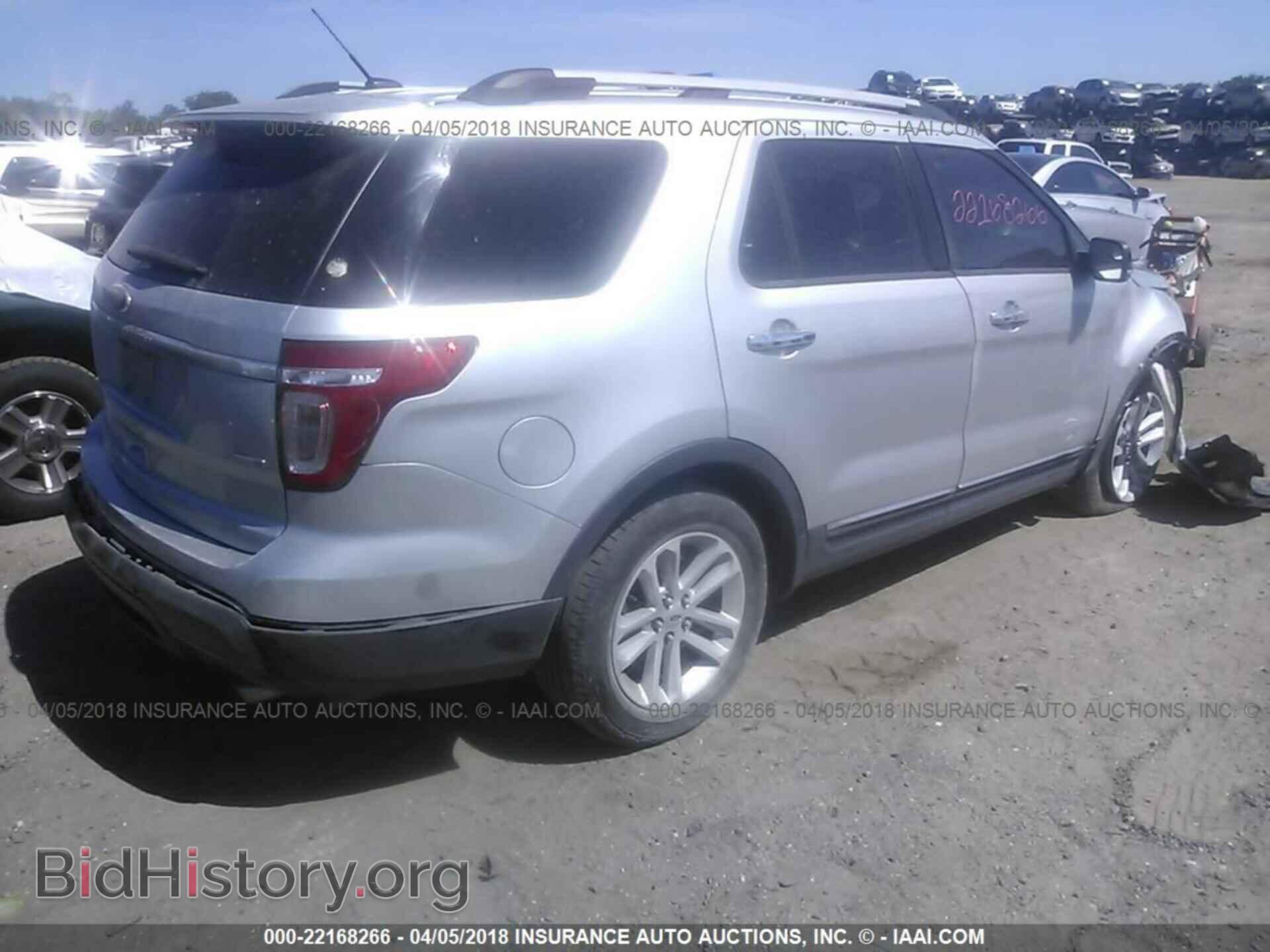 2013 Ford Explorer - VIN: 1FM5K8D84DGA27760 - Photo 4