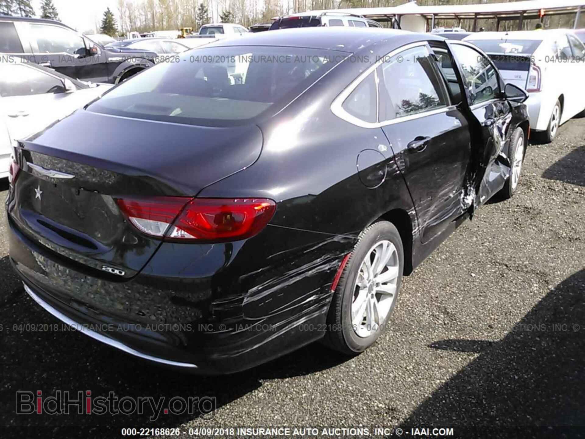 2015 Chrysler 200 - VIN: 1C3CCCAB1FN693280 - Photo 4