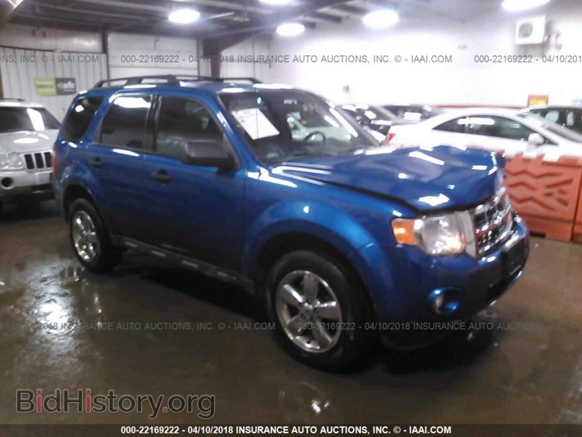 Photo 1FMCU0DG8CKB71270 - Ford Escape 2012