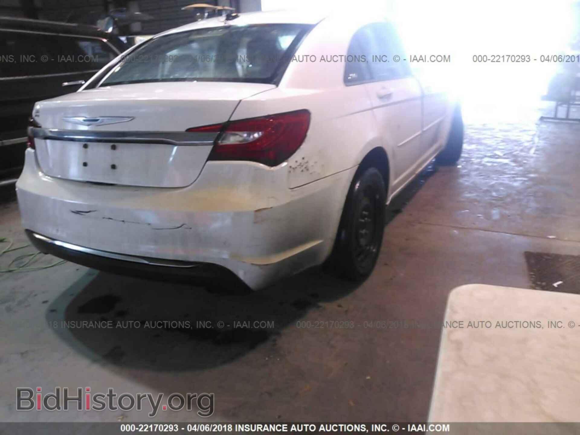 2012 Chrysler 200 - VIN: 1C3CCBAB7CN217363 - Фото 4