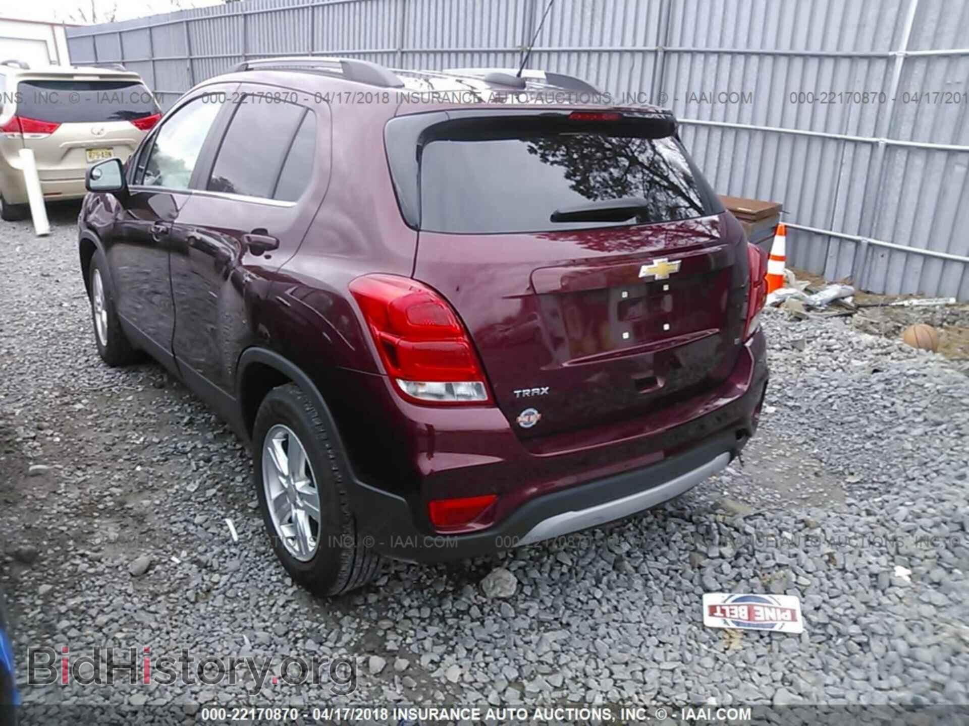 2017 Chevrolet Trax - VIN: 3GNCJLSB3HL194975 - Photo 3