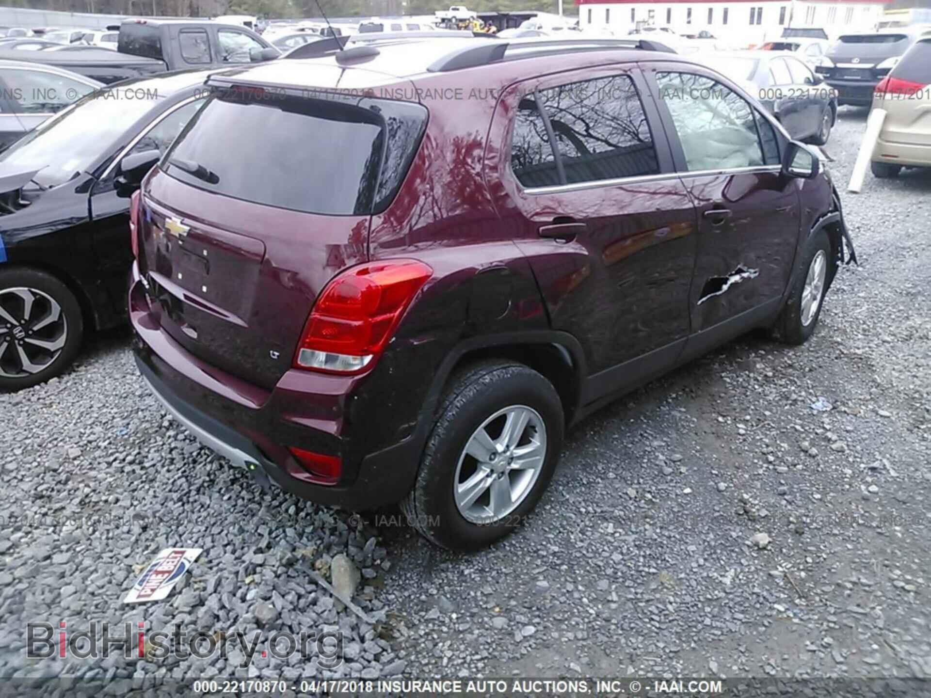 2017 Chevrolet Trax - VIN: 3GNCJLSB3HL194975 - Photo 4