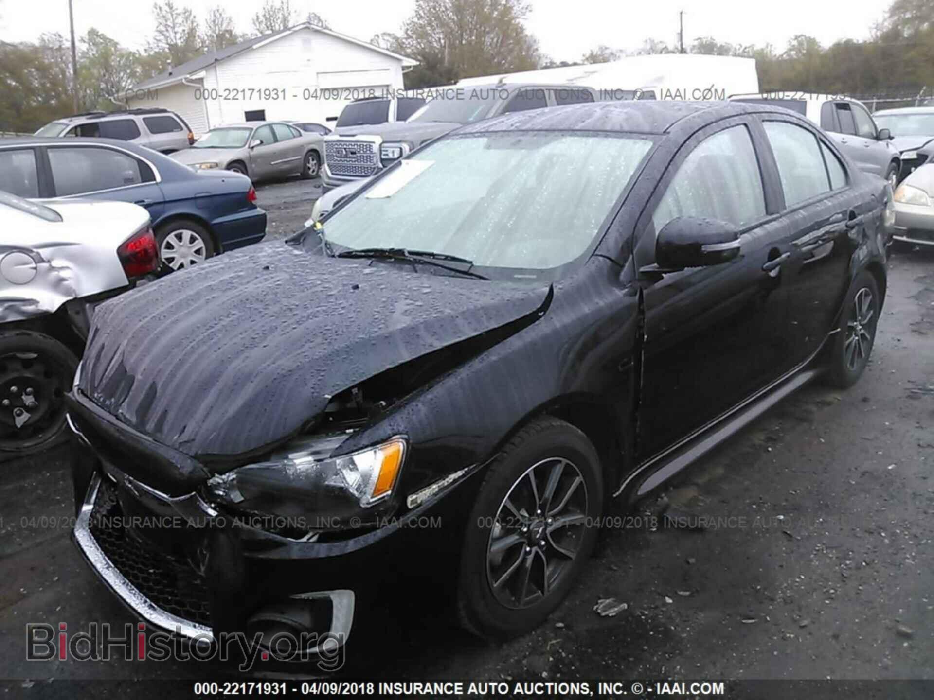 2017 Mitsubishi Lancer - VIN: JA32U2FUXHU008600 - Фото 2