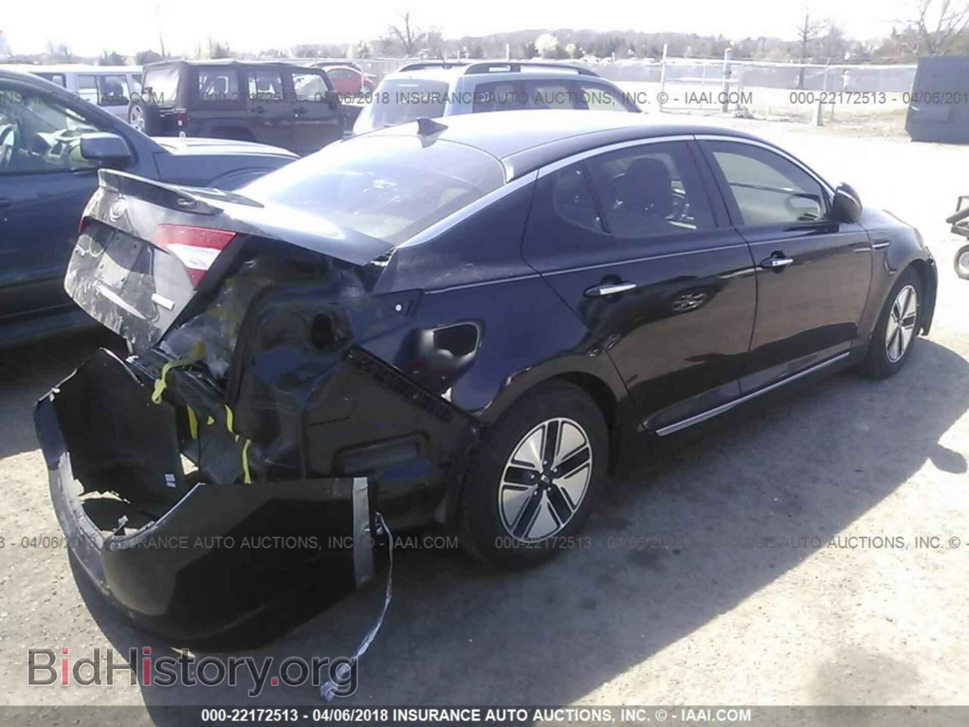 2011 Kia Optima - VIN: KNAGM4AD2B5002928 - Photo 4