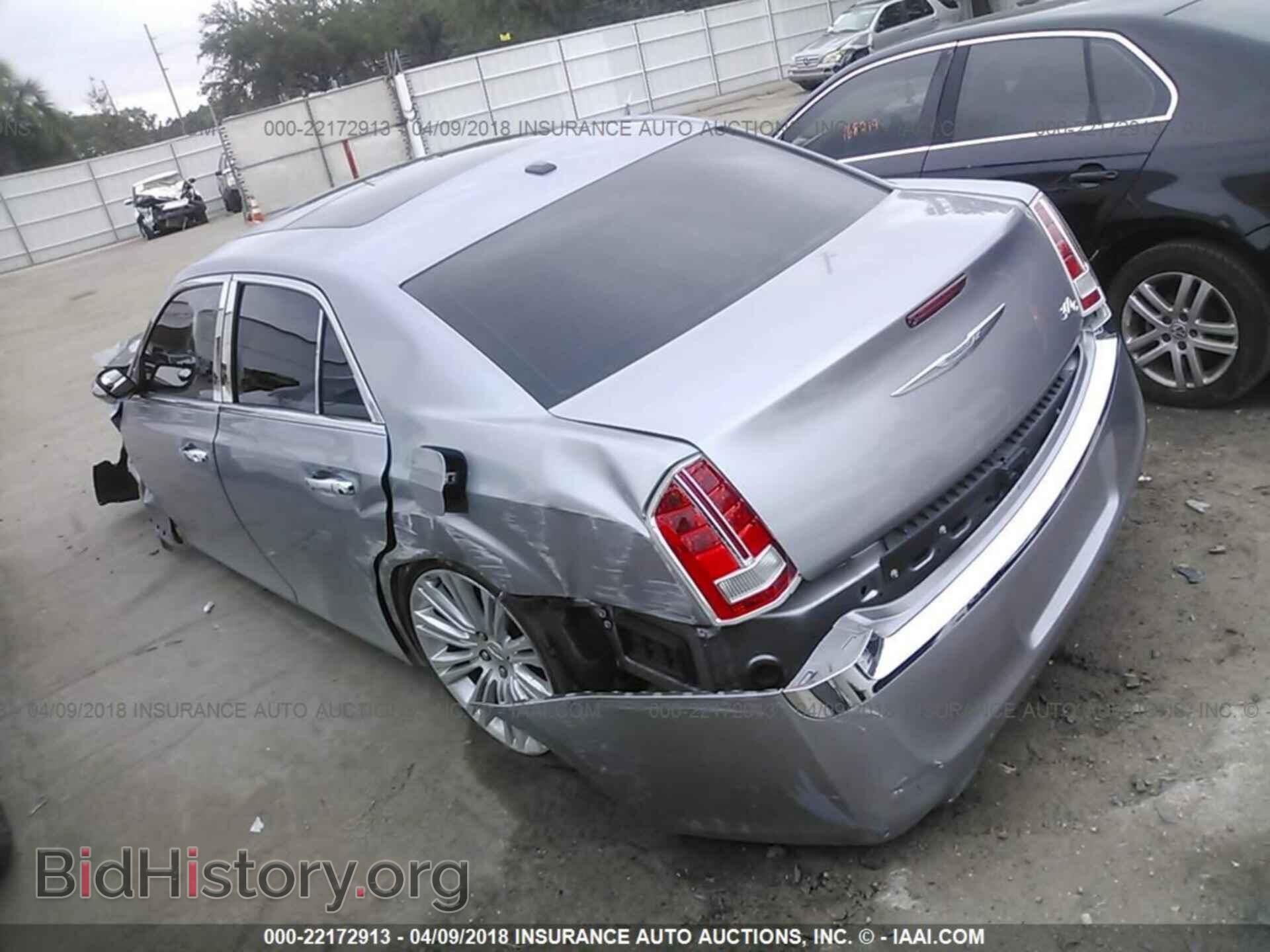2014 Chrysler 300c - VIN: 2C3CCAET6EH382930 - Фото 3