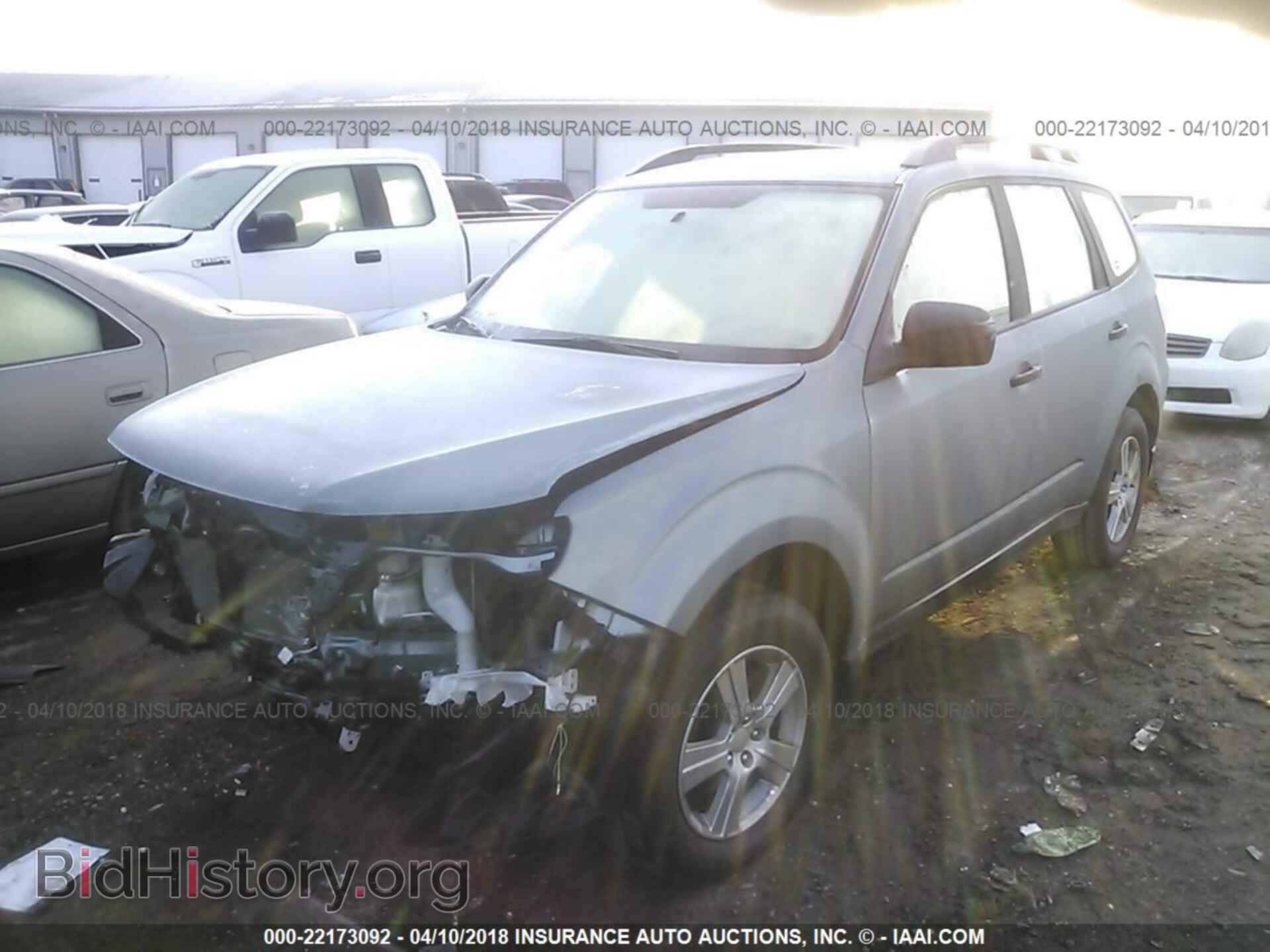 2011 Subaru Forester - VIN: JF2SHBBC7BH769153 - Фото 2