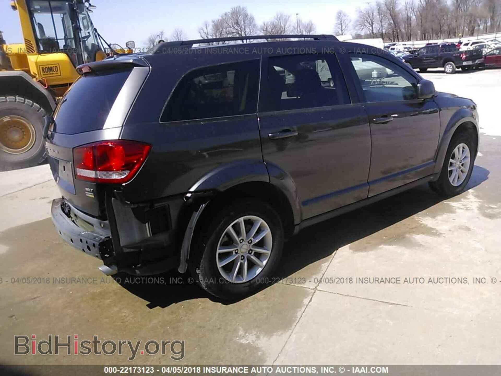 2017 Dodge Journey - VIN: 3C4PDCBGXHT571458 - Фото 4
