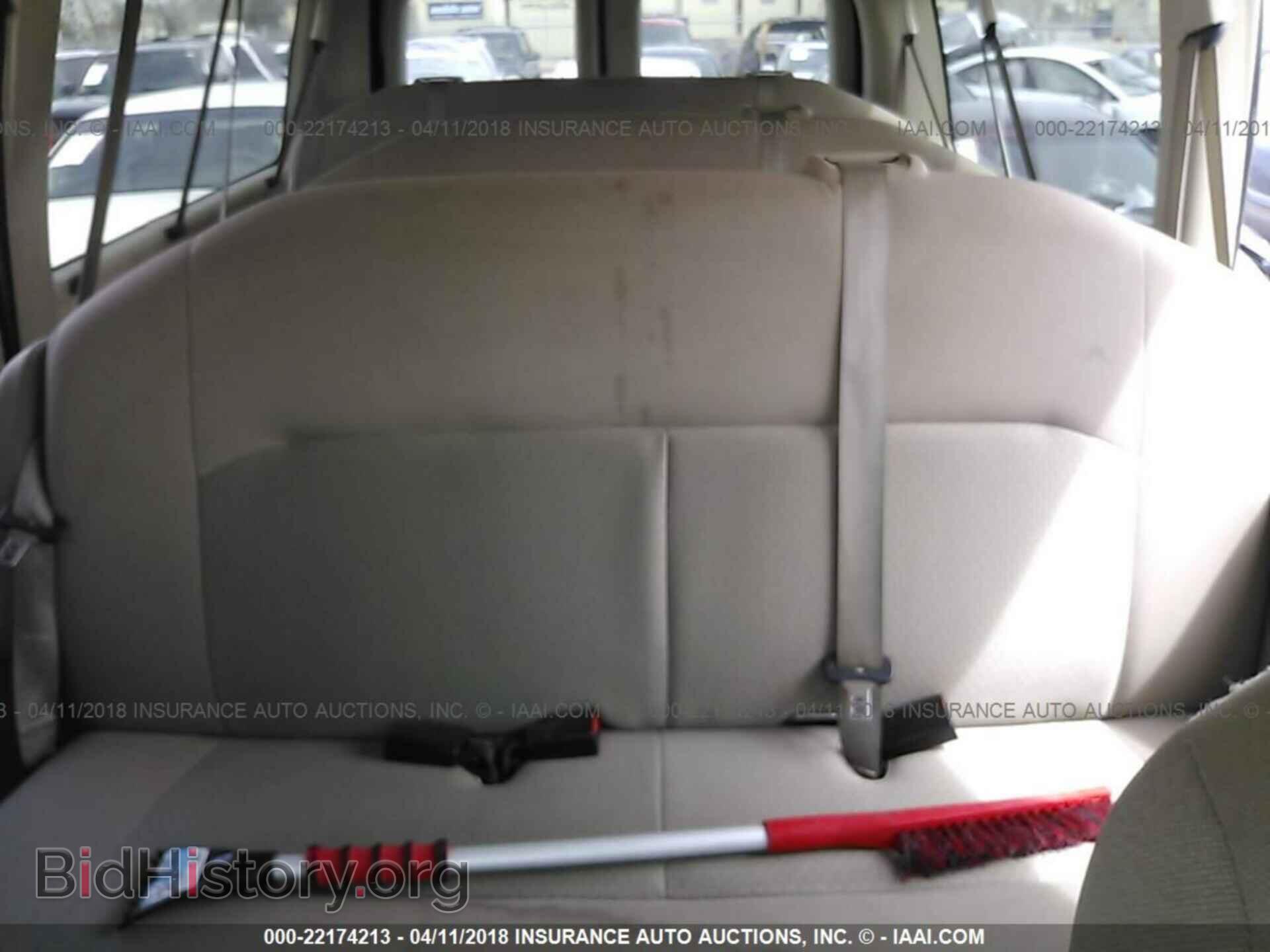 2014 Ford Econoline - VIN: 1FBNE3BL9EDA08408 - Photo 8