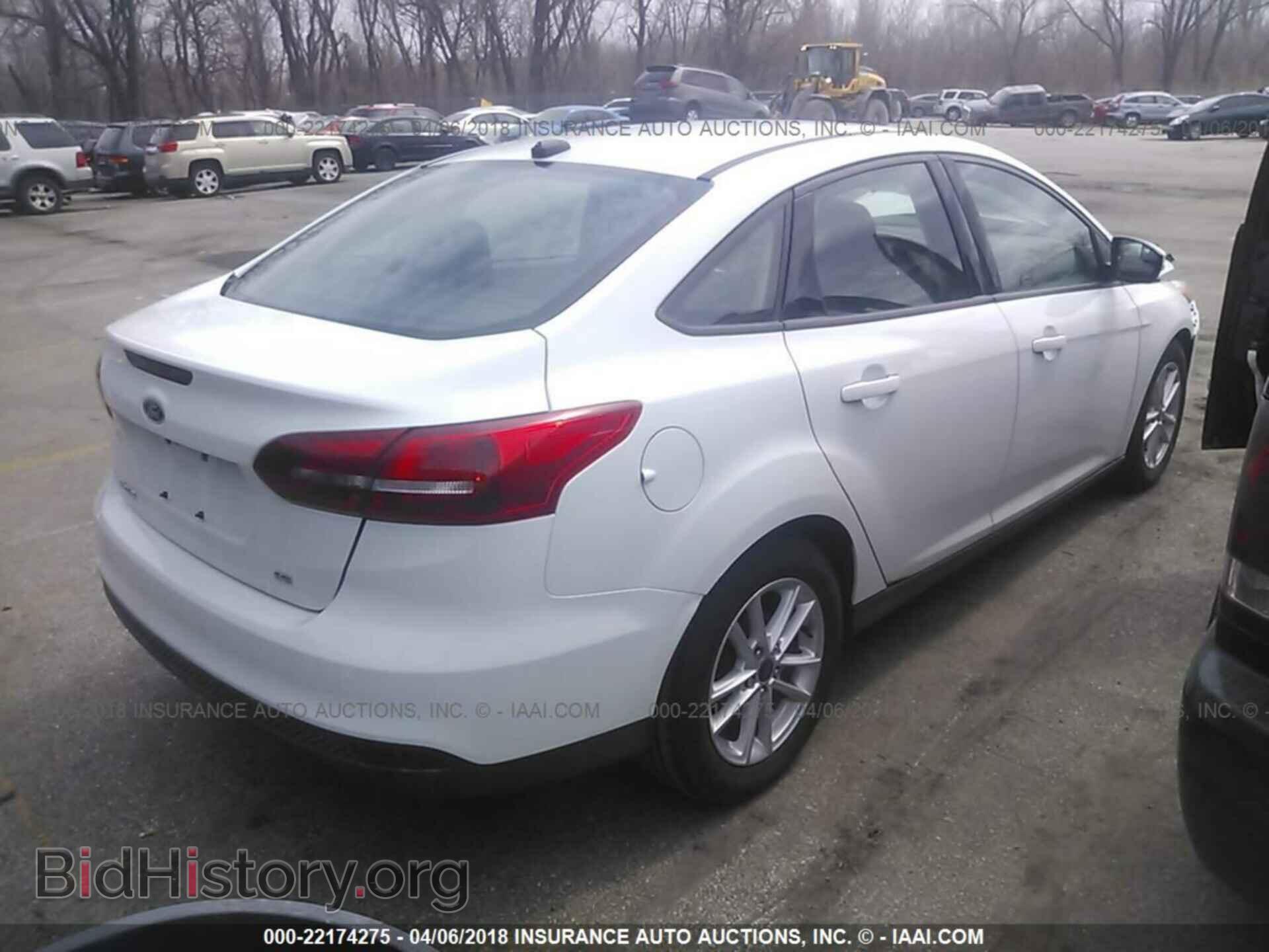 2017 Ford Focus - VIN: 1FADP3F22HL205178 - Фото 4
