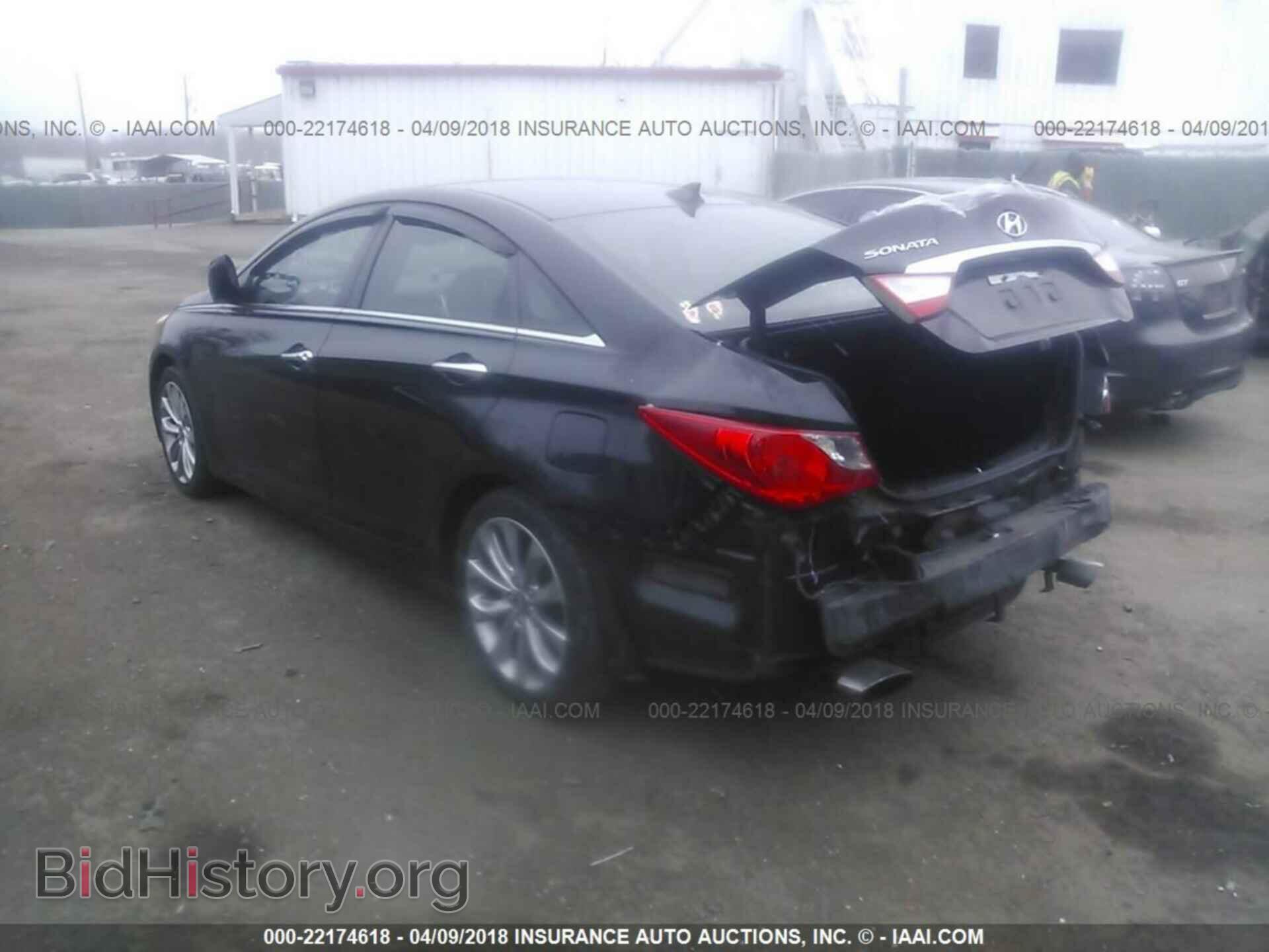 2012 Hyundai Sonata - VIN: 5NPEC4AC4CH387530 - Photo 3