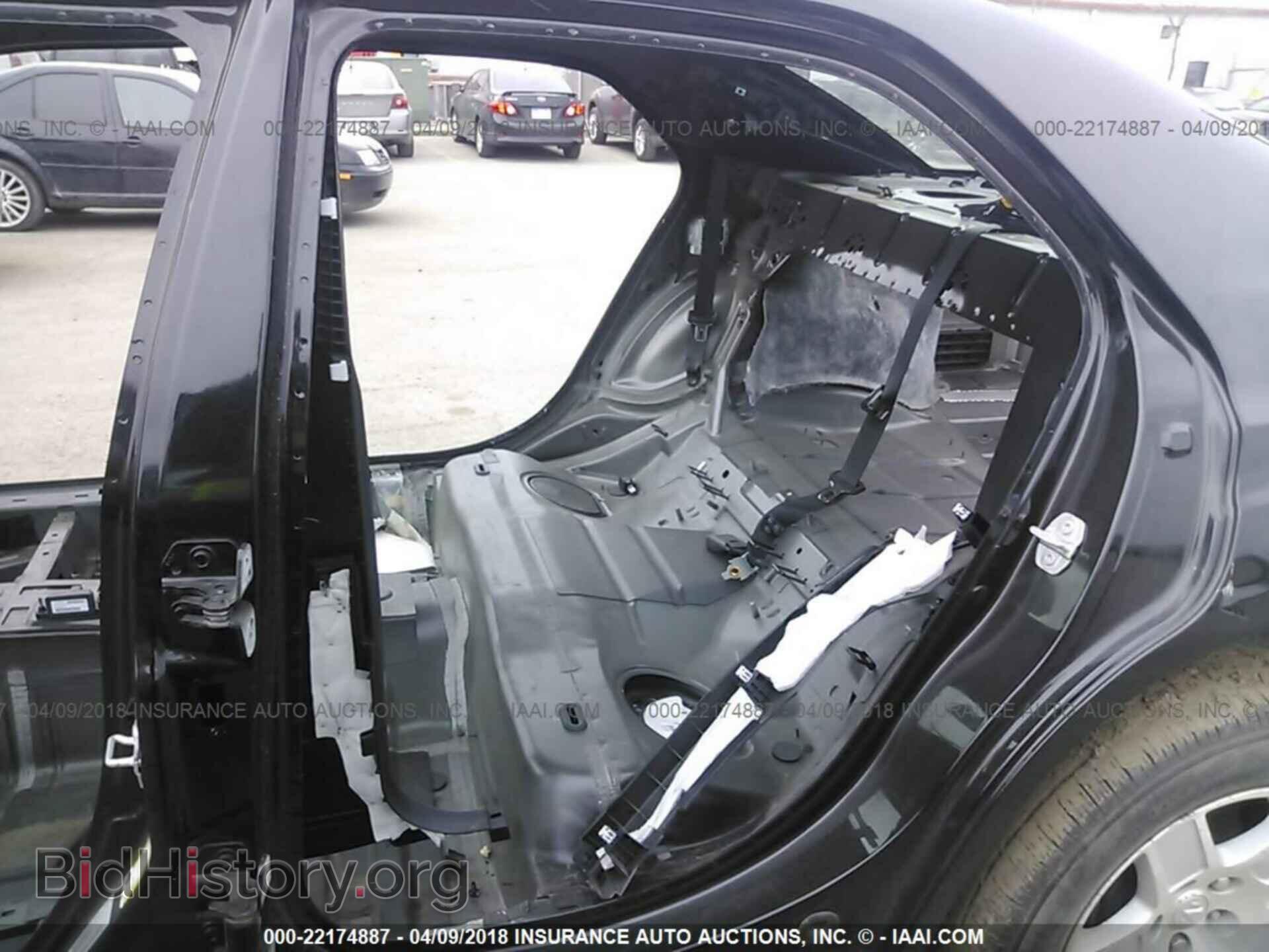 2016 Chrysler 300 - VIN: 2C3CCAGG2GH262013 - Фото 8