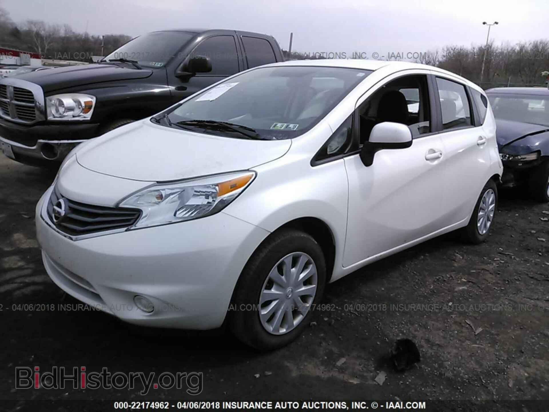 2014 Nissan Versa note - VIN: 3N1CE2CP2EL409620 - Photo 2