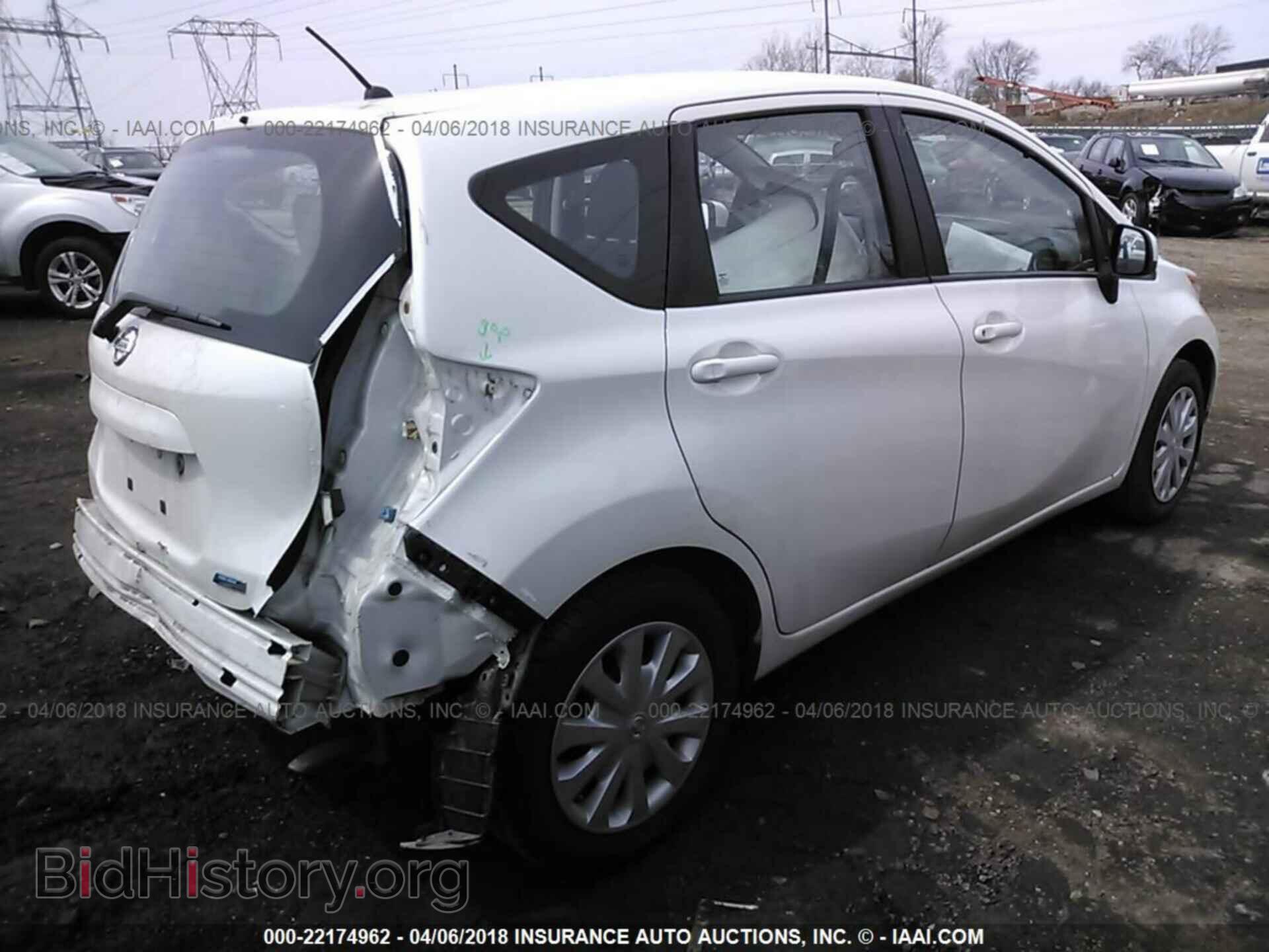 2014 Nissan Versa note - VIN: 3N1CE2CP2EL409620 - Photo 4