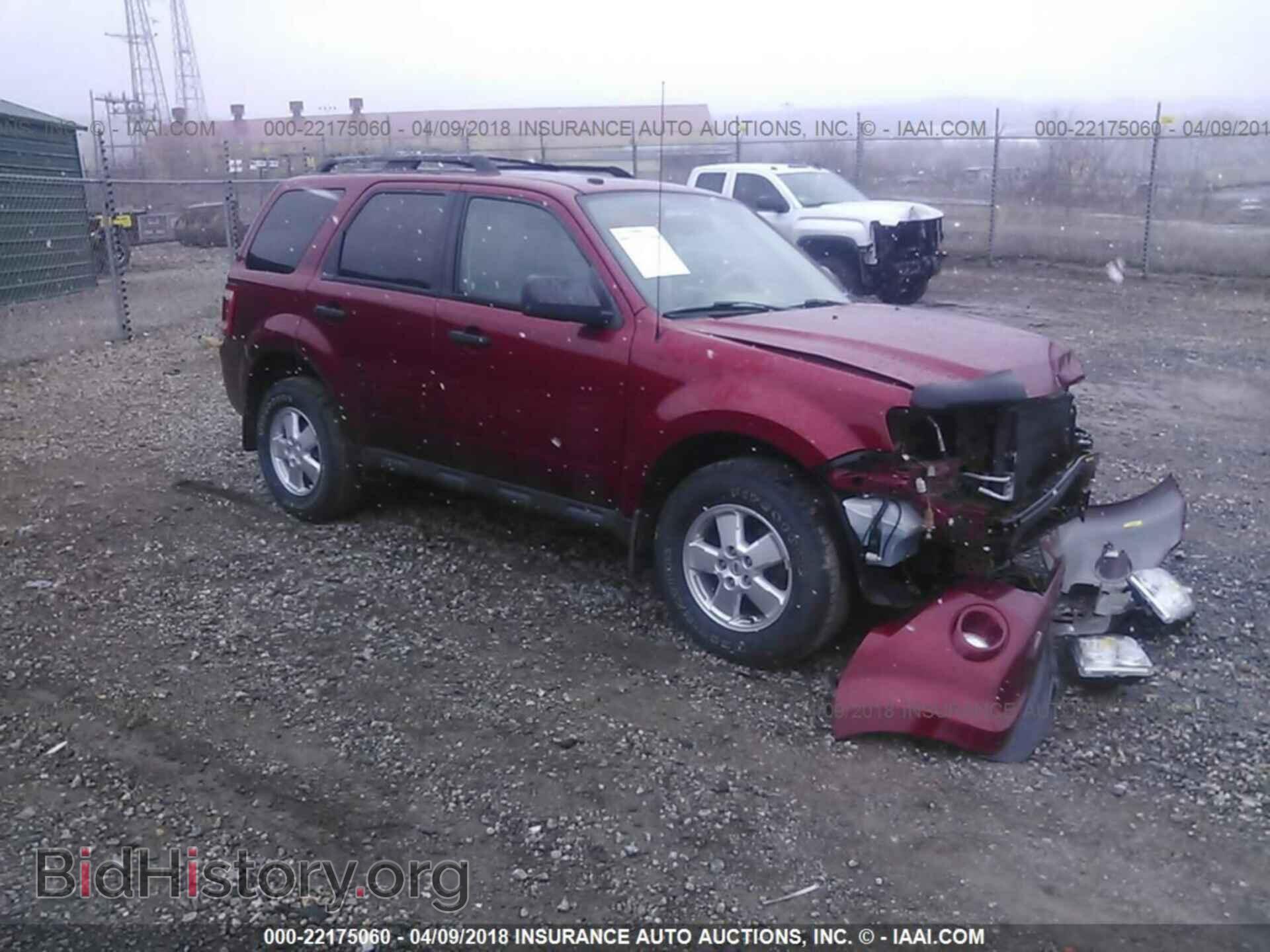 Photo 1FMCU9D73CKA34032 - Ford Escape 2012