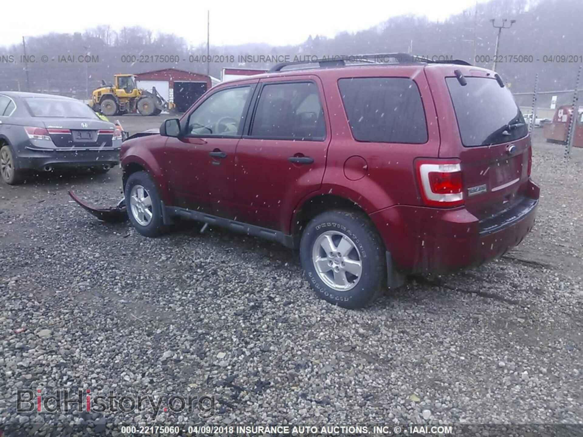 2012 Ford Escape - VIN: 1FMCU9D73CKA34032 - Photo 3