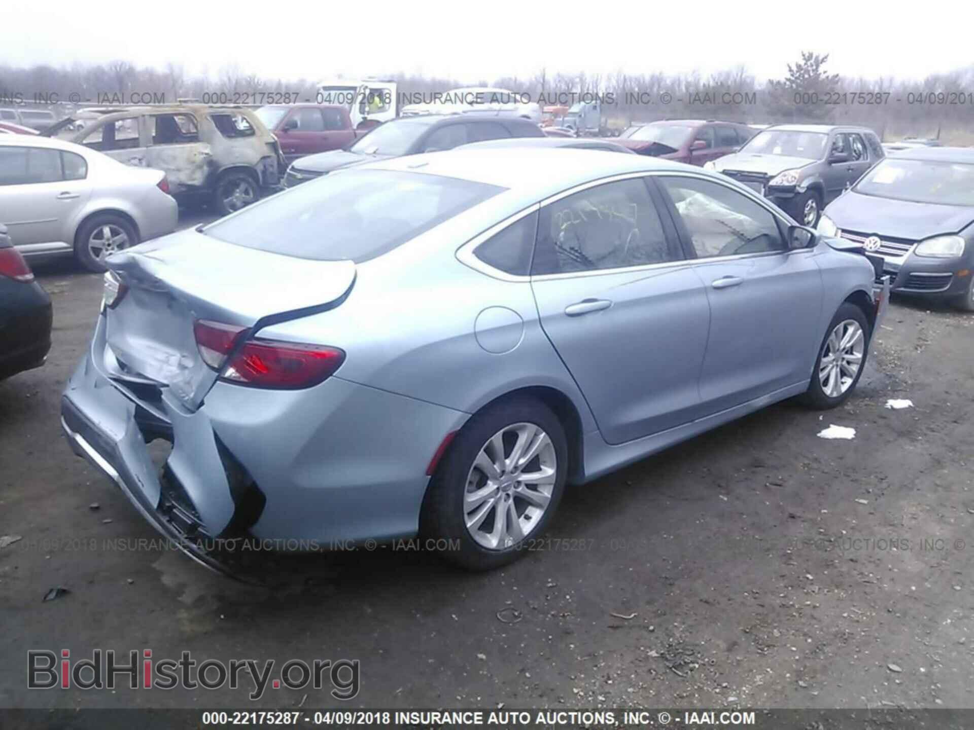 2015 Chrysler 200 - VIN: 1C3CCCABXFN701697 - Photo 4