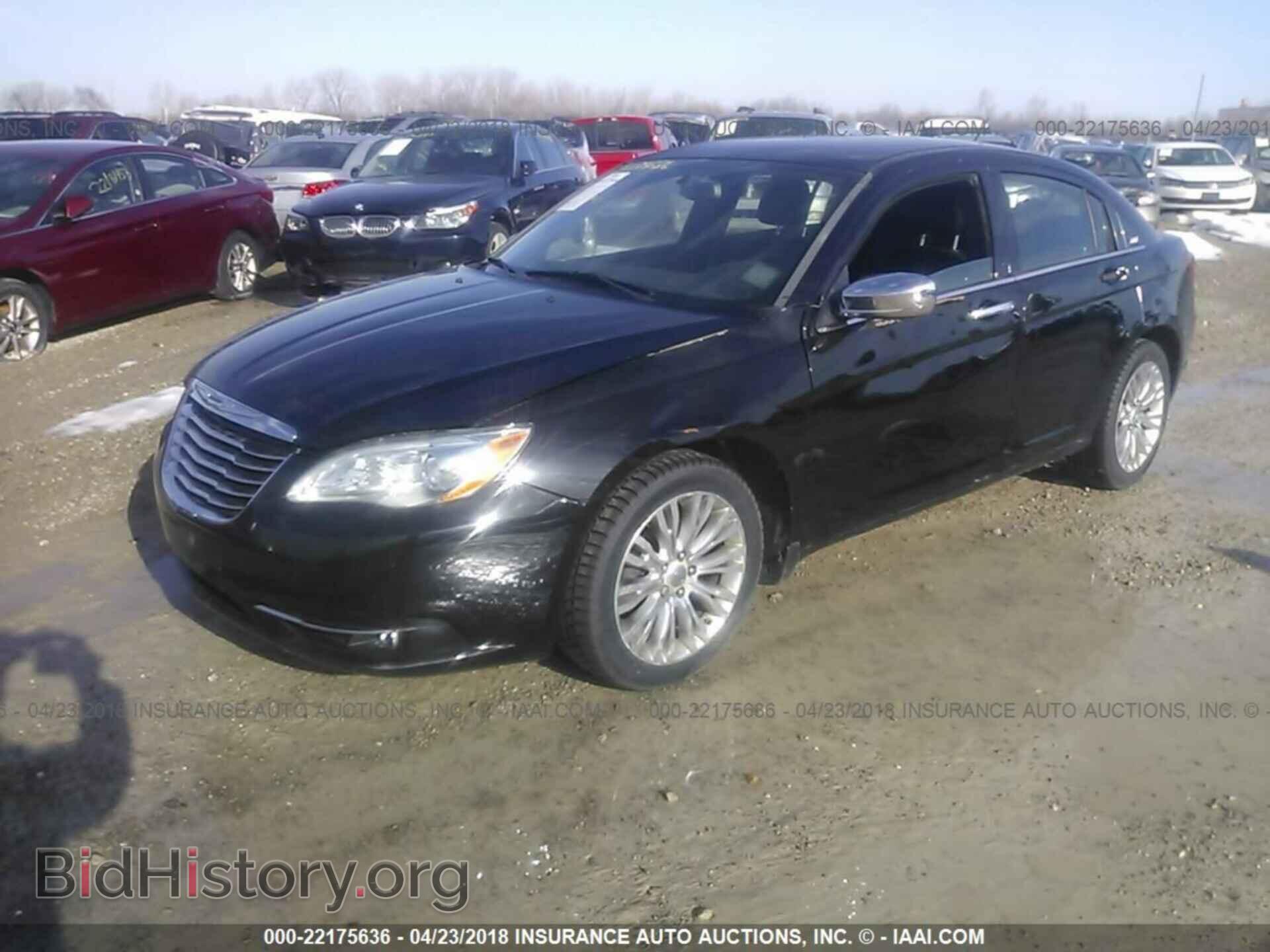 2011 Chrysler 200 - VIN: 1C3BC2FB9BN604743 - Photo 2