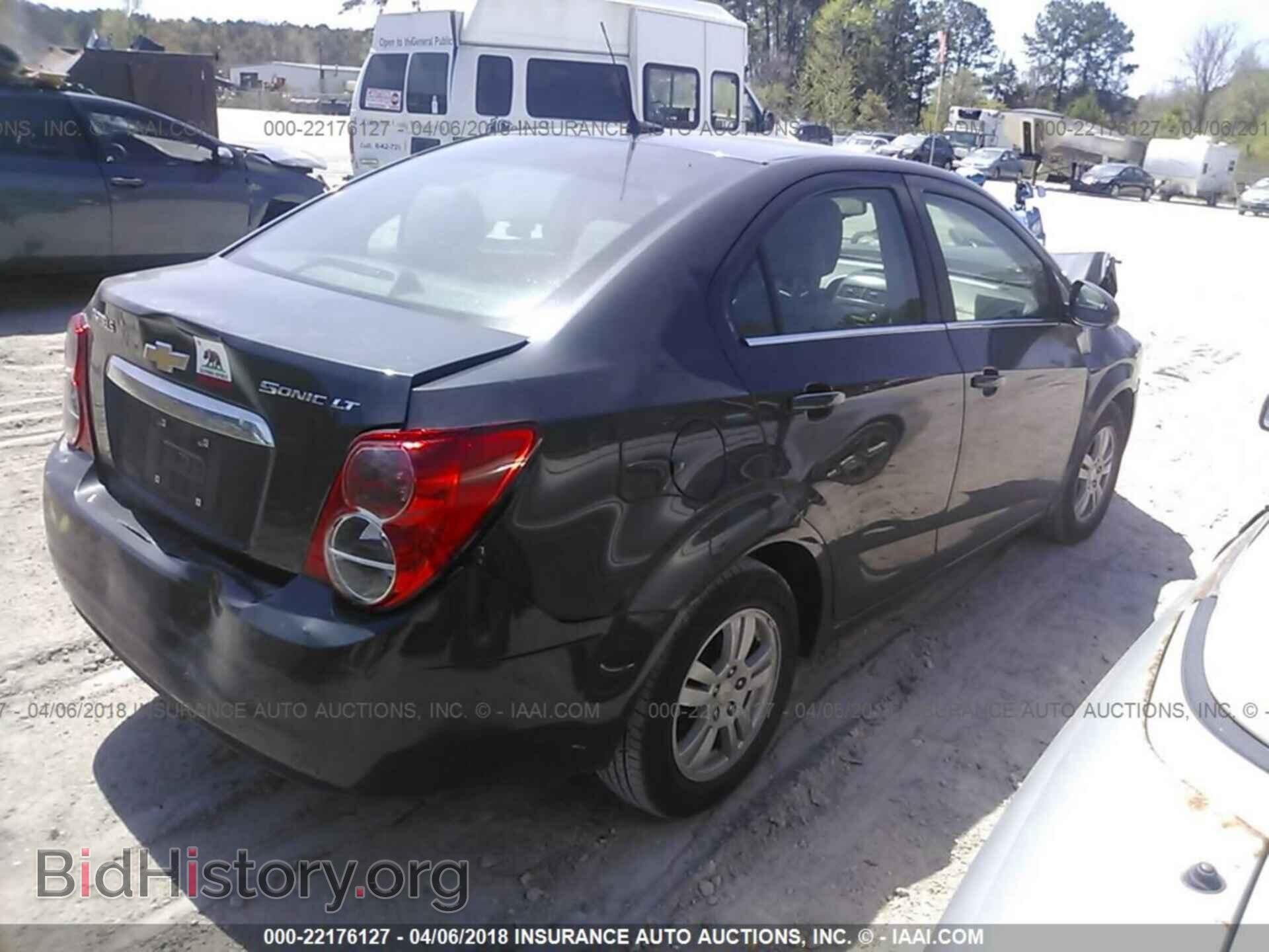 2014 Chevrolet Sonic - VIN: 1G1JC5SH4E4220925 - Фото 4
