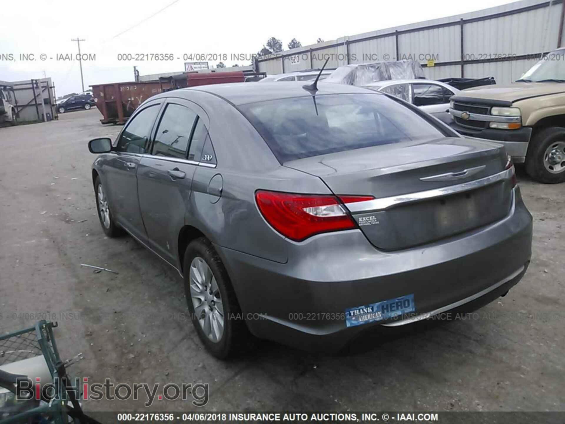 2013 Chrysler 200 - VIN: 1C3CCBAB3DN642063 - Фото 3