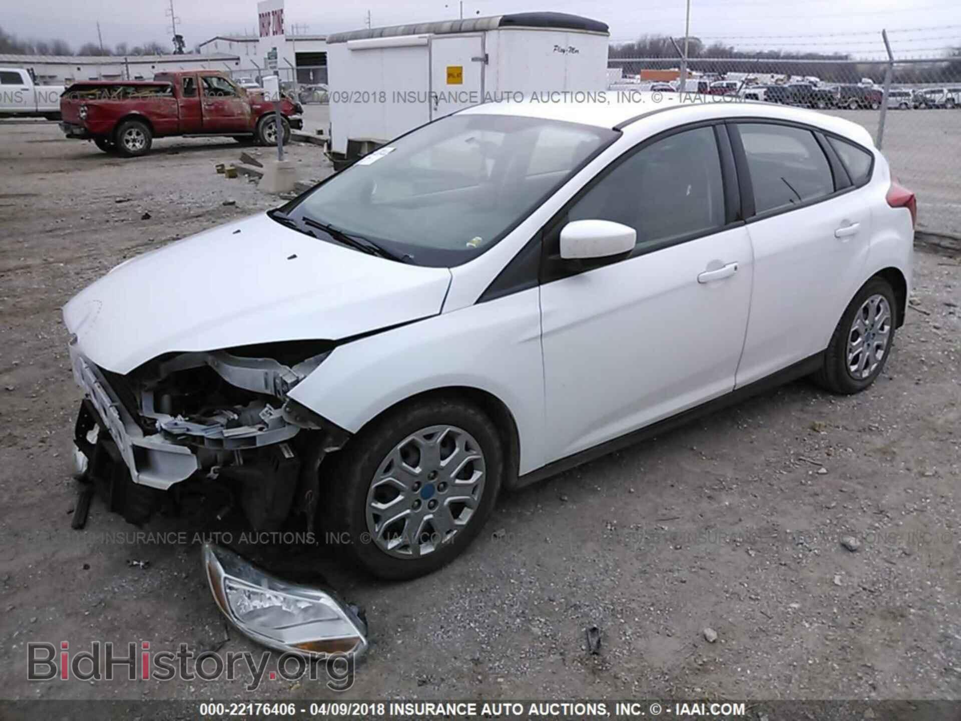 2012 Ford Focus - VIN: 1FAHP3K20CL396499 - Photo 2