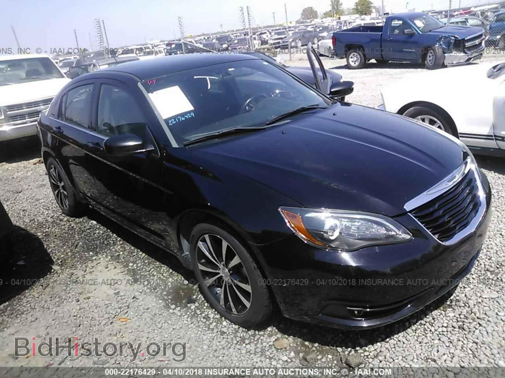 Photo 1C3CCBBB2DN505193 - Chrysler 200 2013